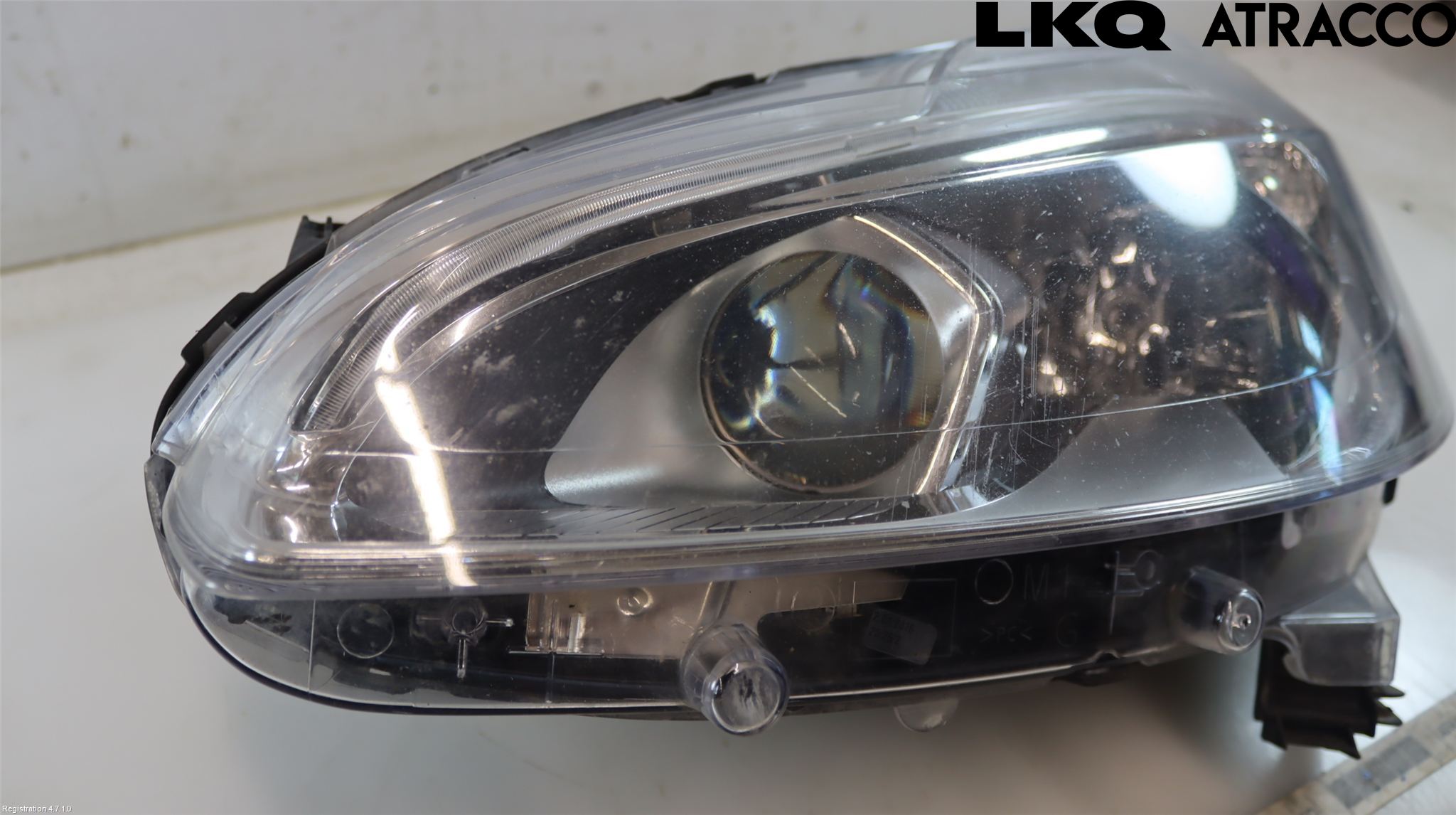 Peugeot PEUGOT 208 16-19 Frontlykt Venstre
