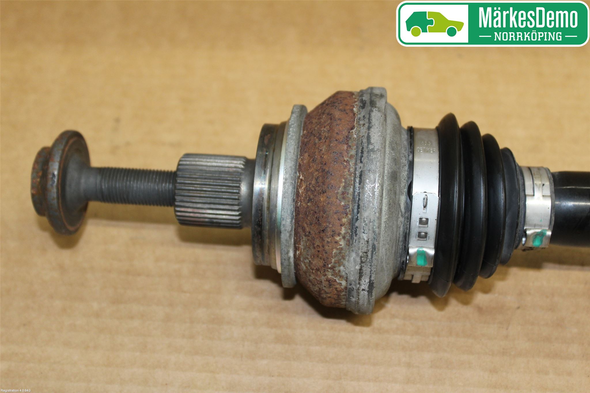 Audi A4/S4 B9 16-19 Drivaksel Bak Kompl Venstre