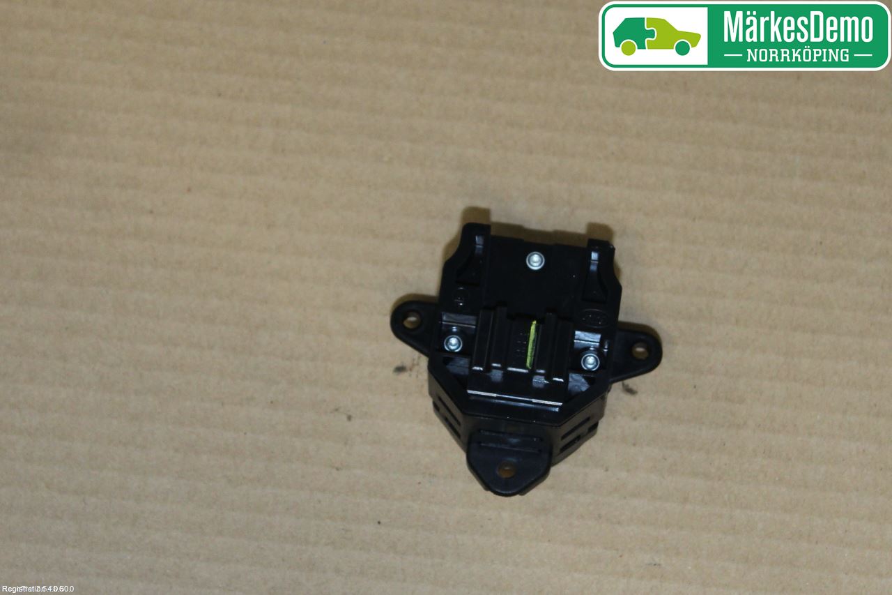 Landrover LAND ROVER RANGE ROVER EVOQUE (L538) 11-18 Bryter Parkeringsbrems