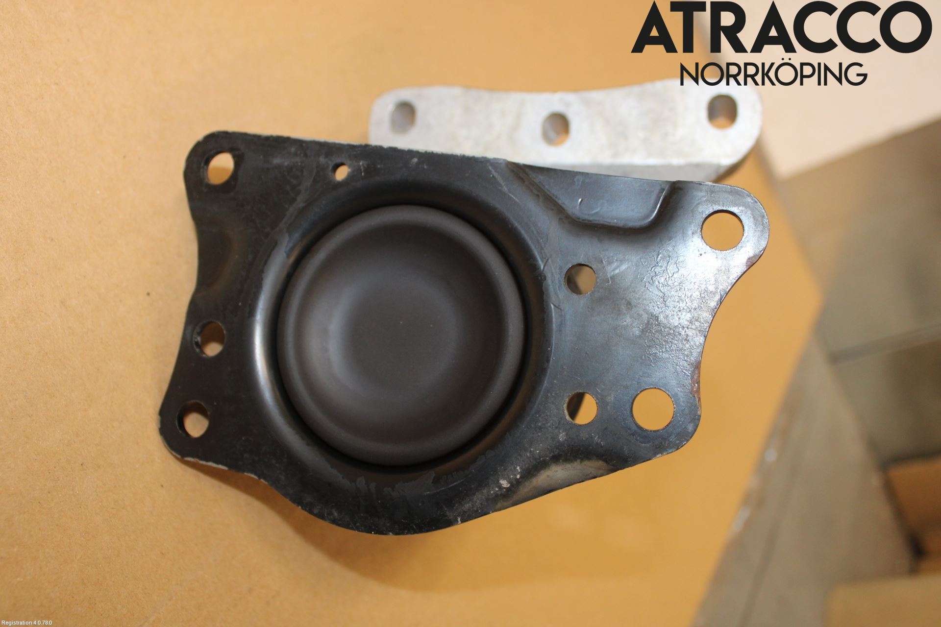 Skoda FABIA 15-21 Motor Feste Gummi
