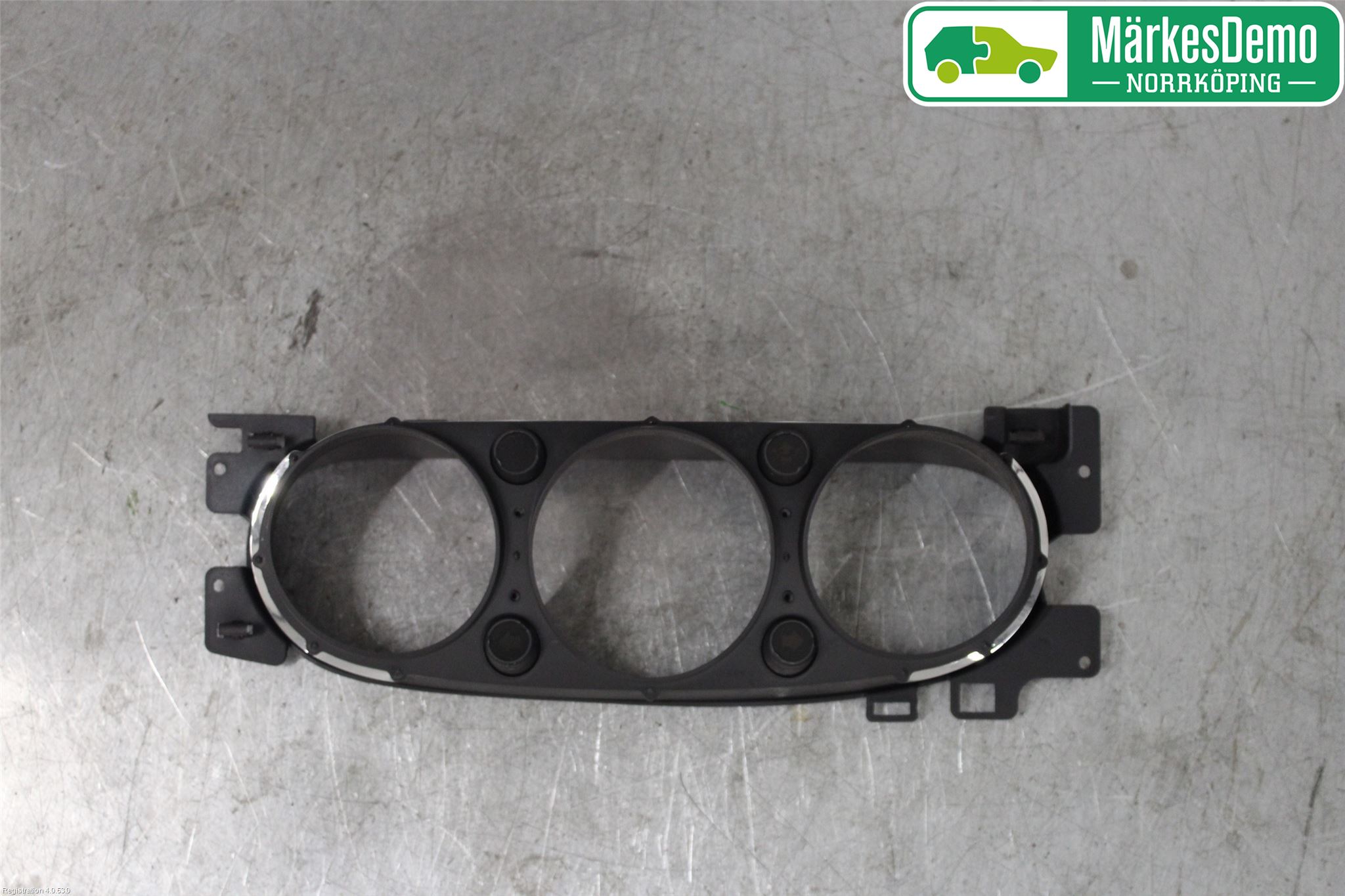 Jaguar XJ X350        03-09 Instrument Ramme