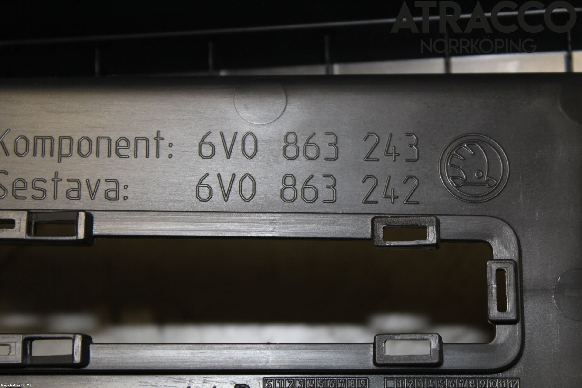 Skoda FABIA 15-21 Instrumentkonsoll Gulv