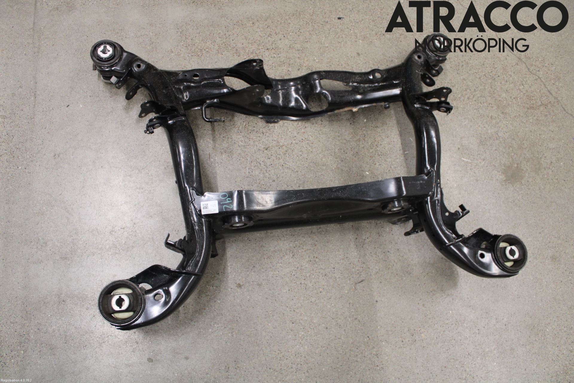 Audi A6 F2/C8 19- Bakaksel Feste Travers-Ramme