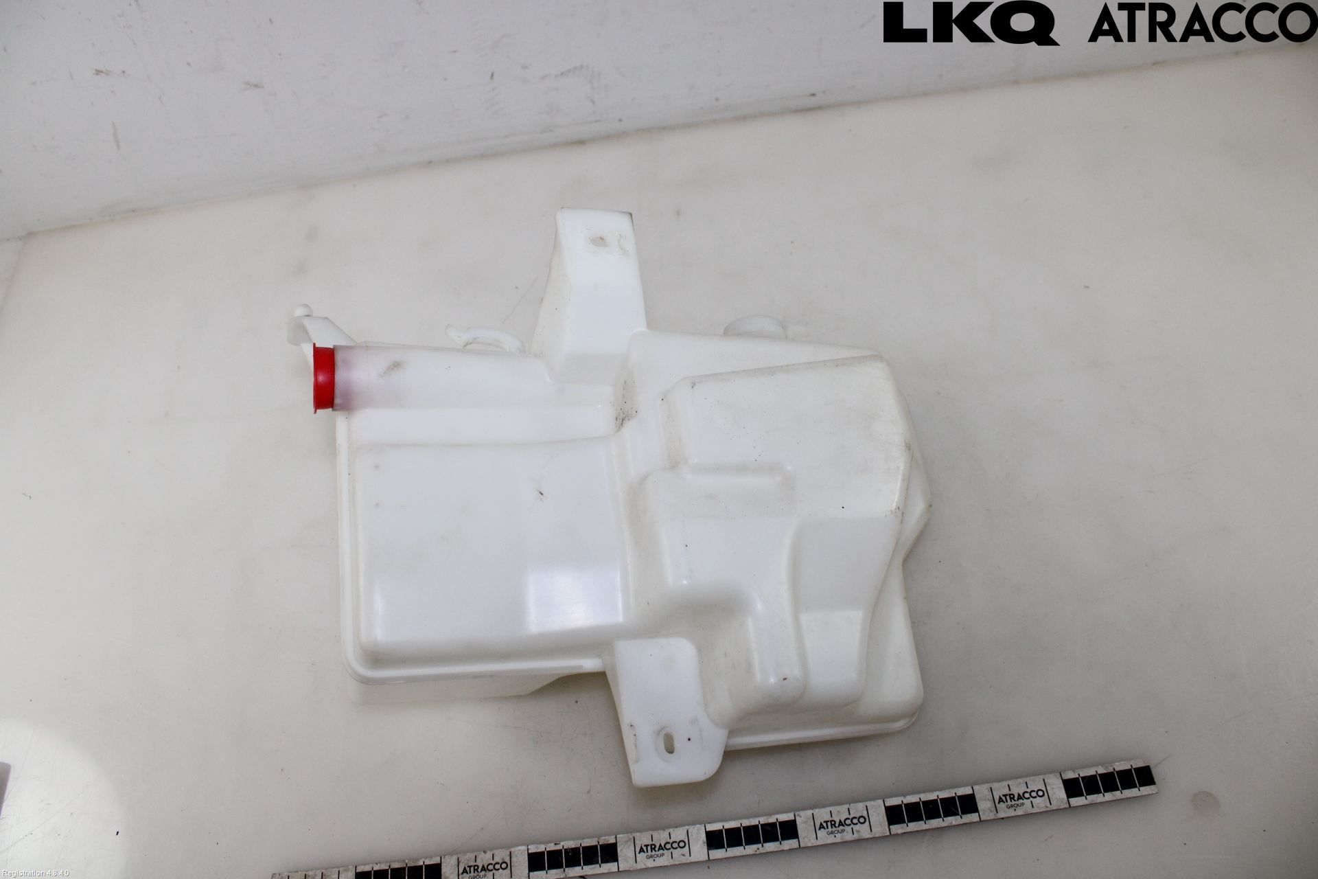 Volvo V40 12-19 Spylerbeholder Frontrute-Lykte