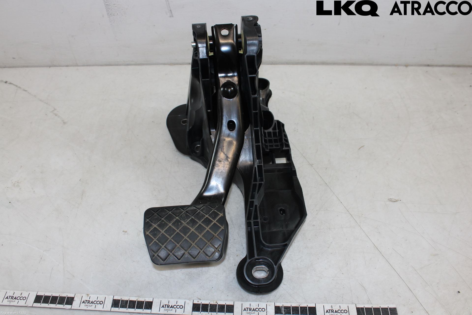 Audi Q4 E-TRON FZ 22- Bremsepedal