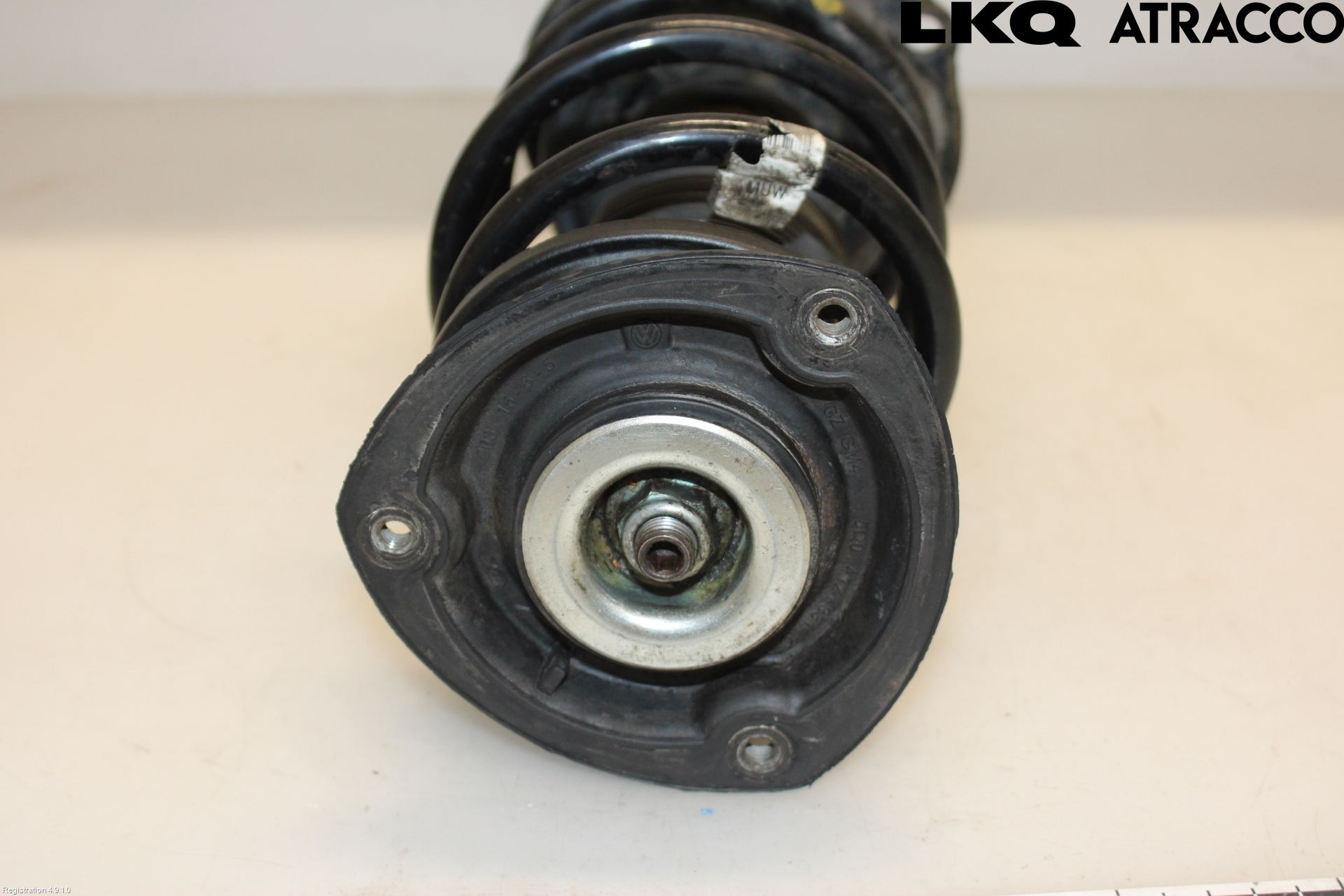 Volkswagen VW PASSAT 15-19 Fjærbein Foran Høyre