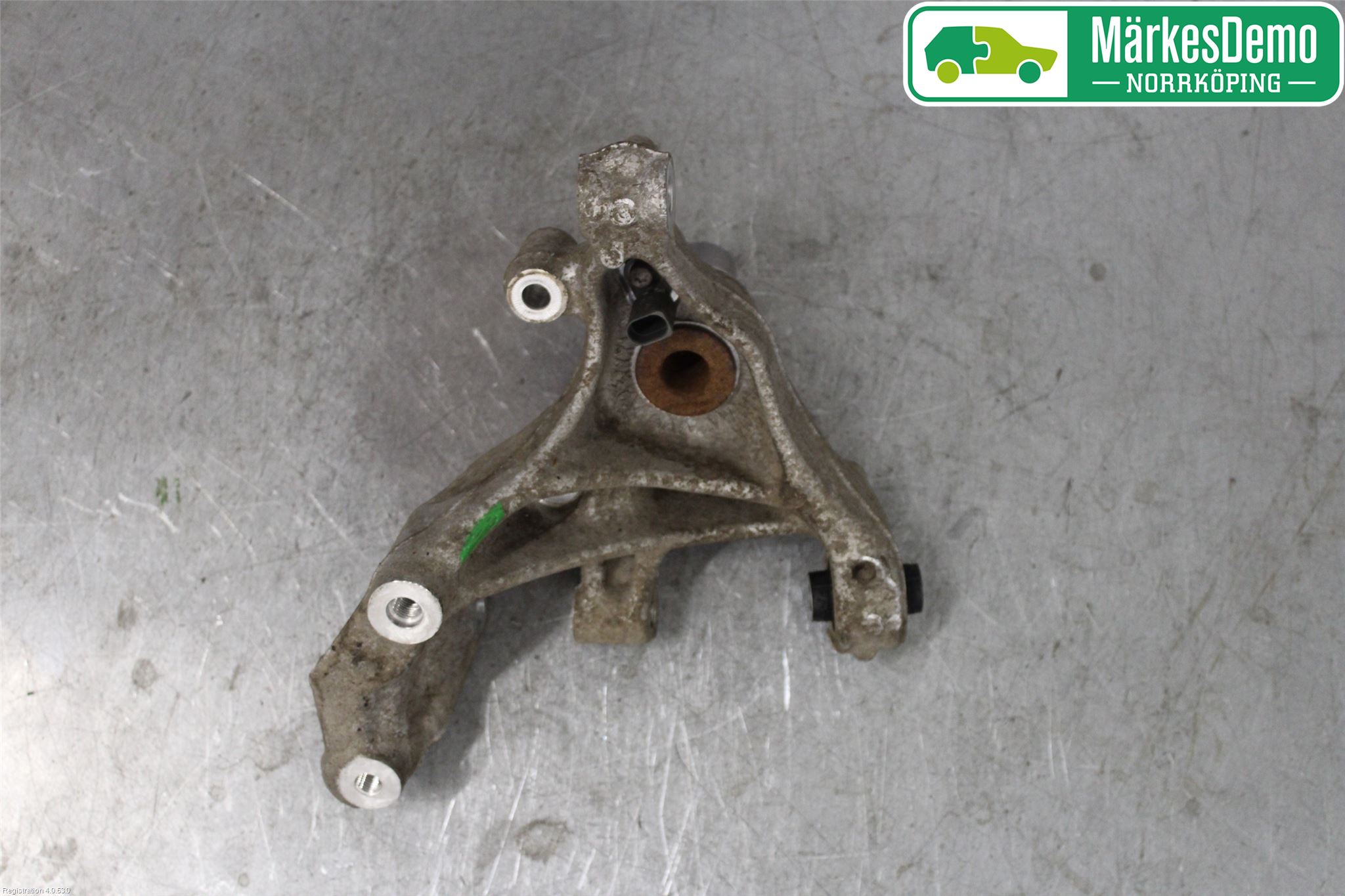 Volkswagen VW PASSAT 15-19 Spindel Hb