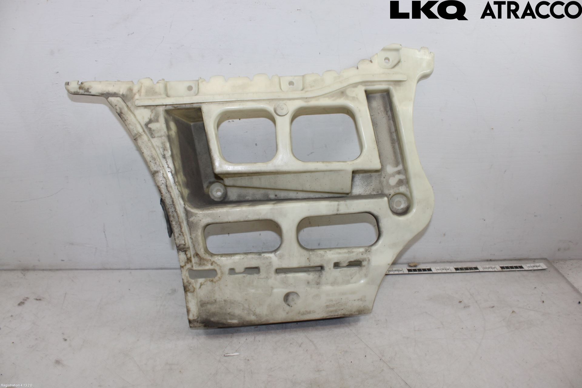 BMW 3 E90/91 SED/TOU 05-12 Støtfangerfeste Bak Venstre