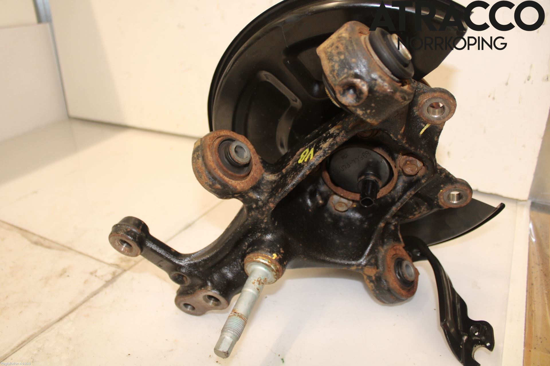 Toyota C-HR 16-23 Spindel Vb