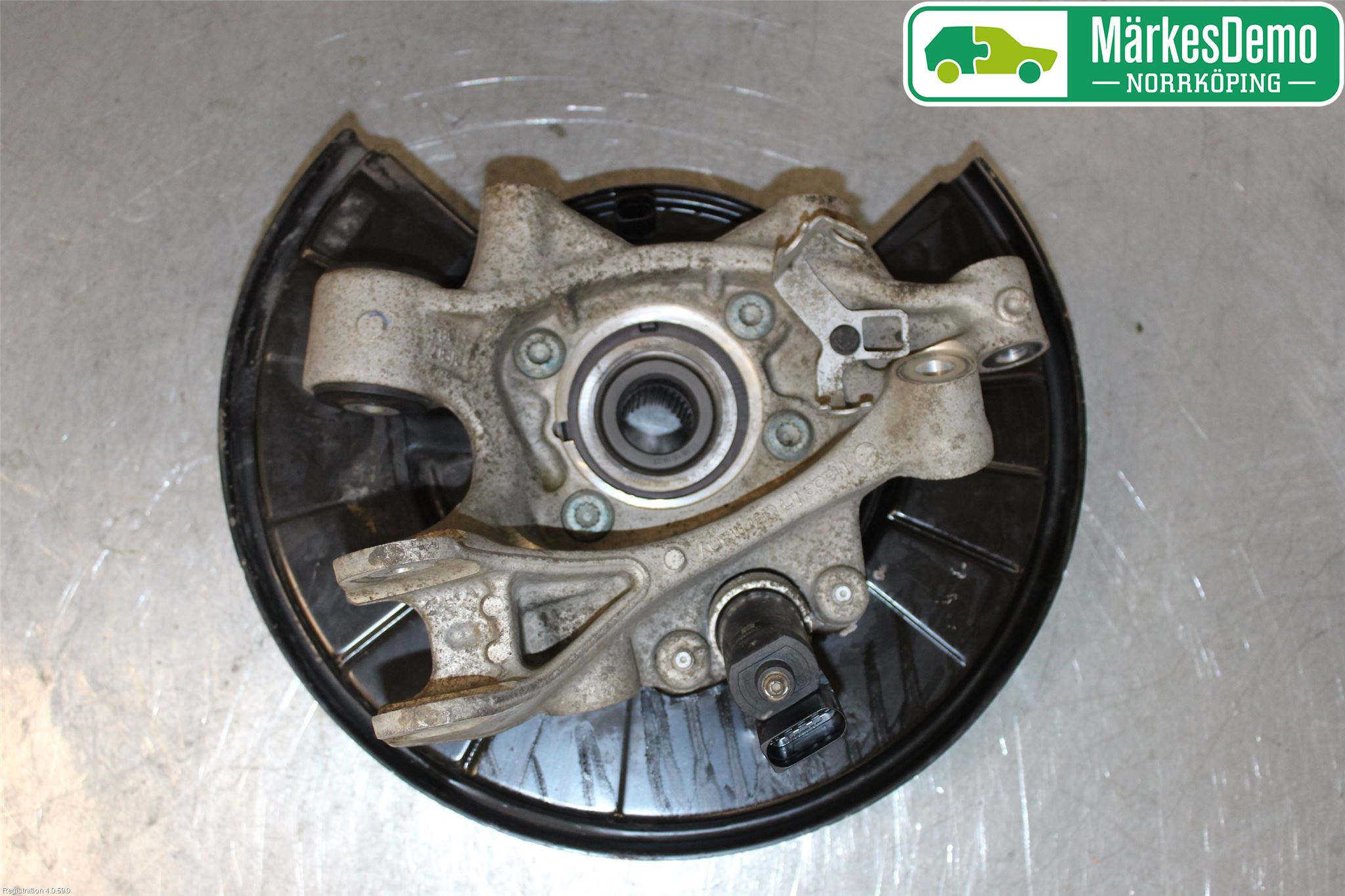 Volkswagen VW TOUAREG 7P 11-18 Spindel Hb