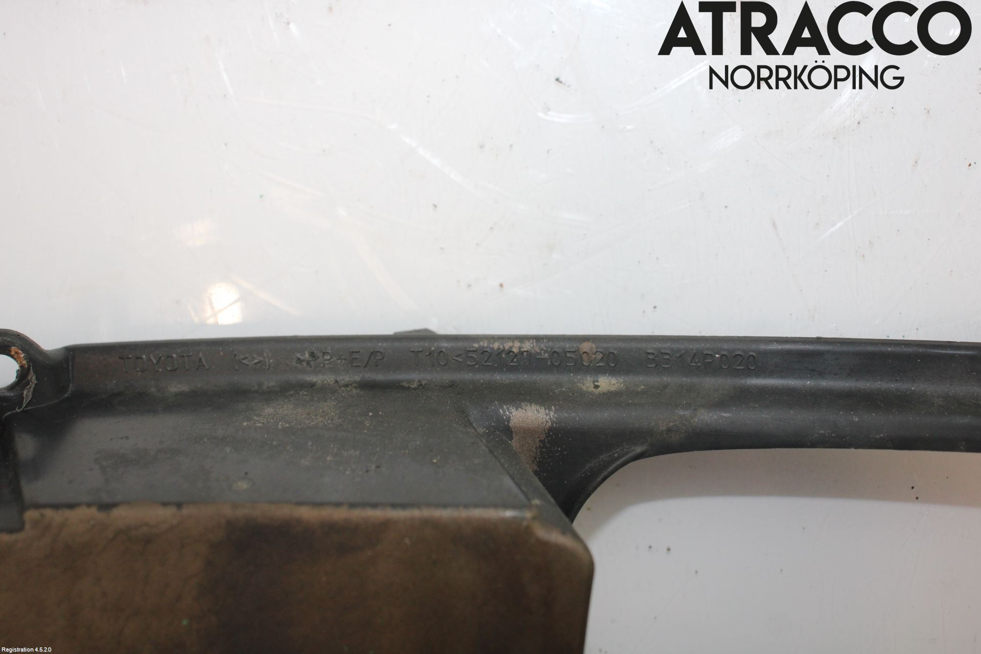 Toyota AVENSIS 03-06 Frontlykt Kurve-Tåkelys Ramme