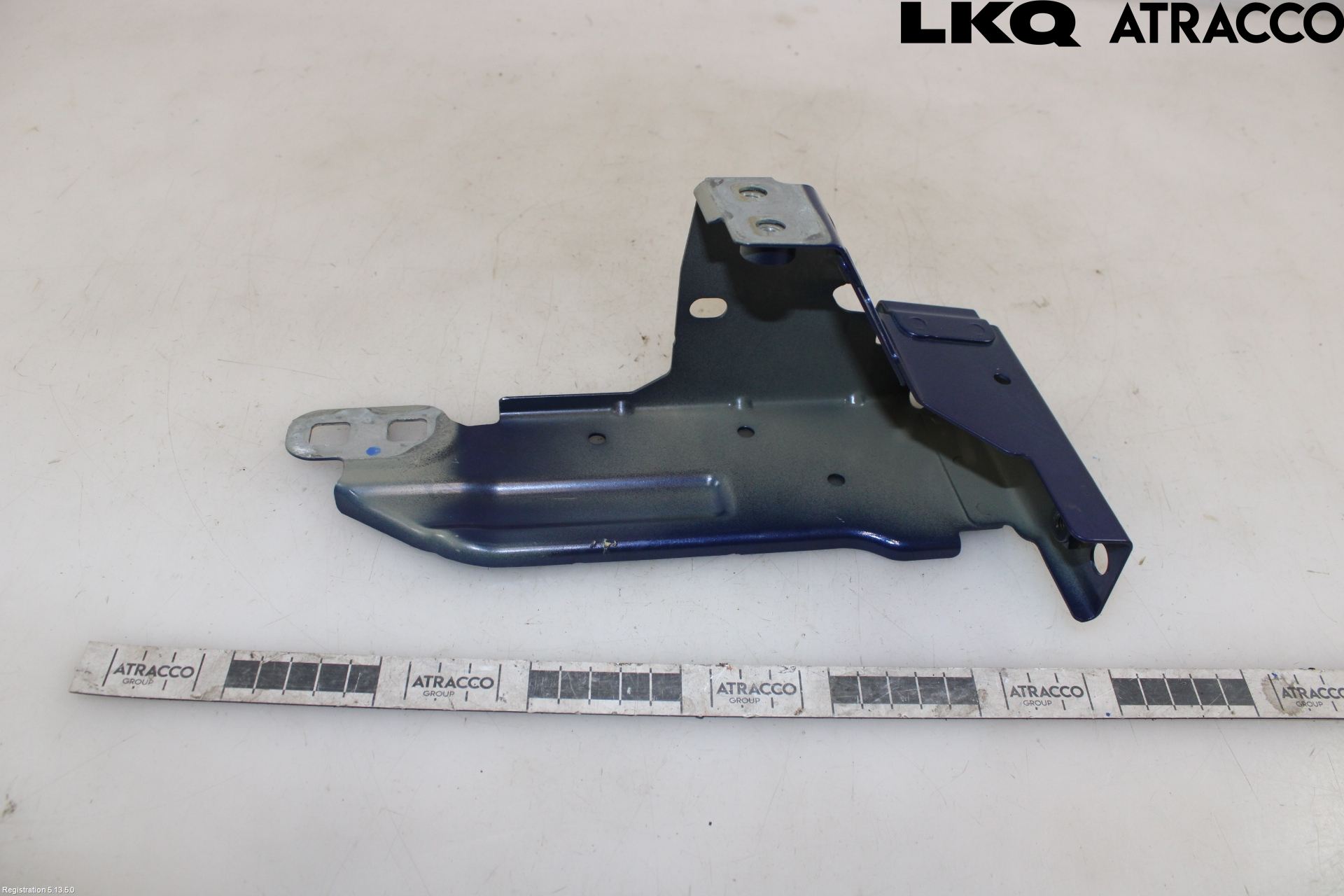 Volkswagen VW ID.4 21- Frontlykt Holder-Feste