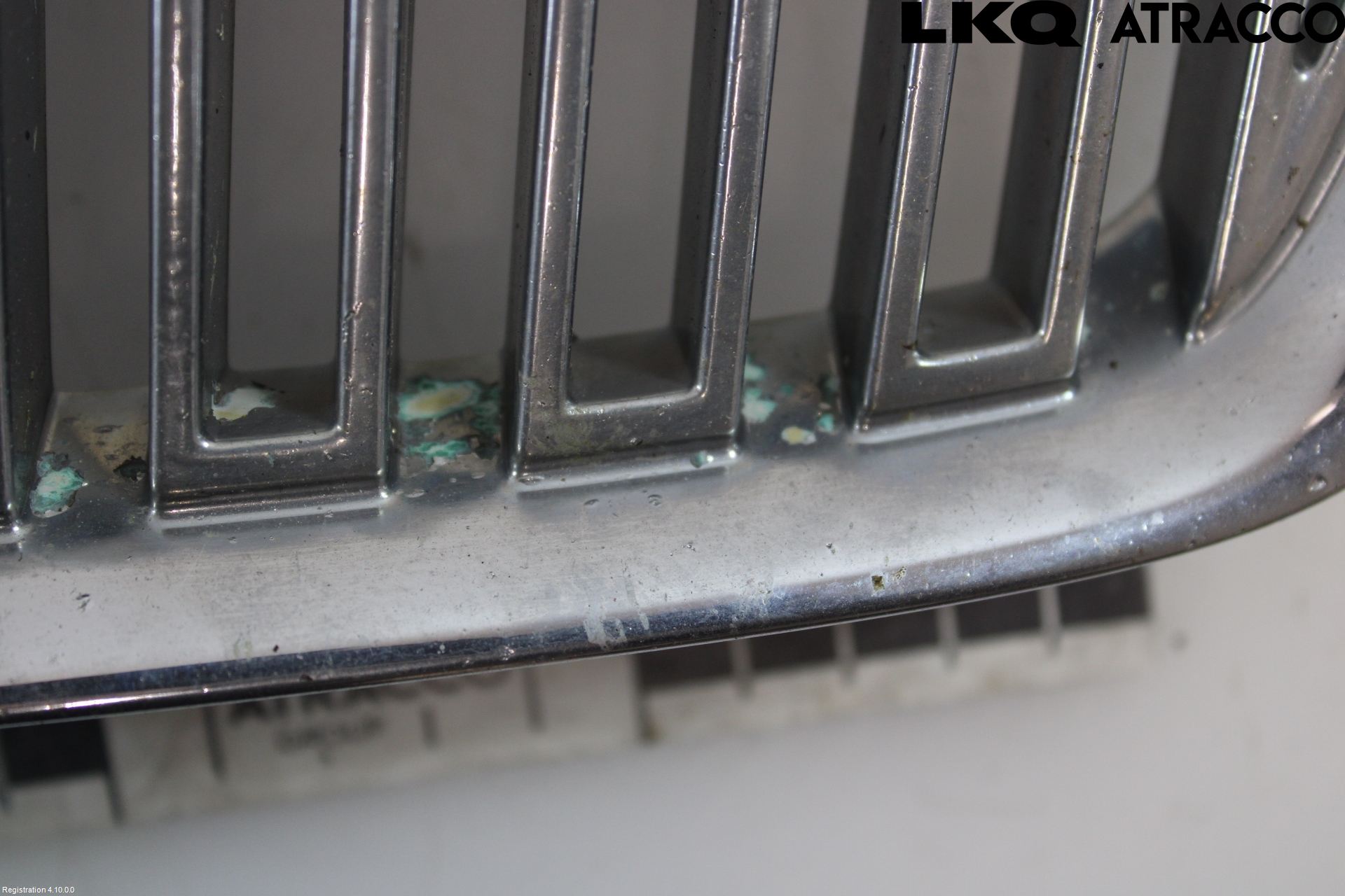 Volvo V70 00-04 Grill Komplett