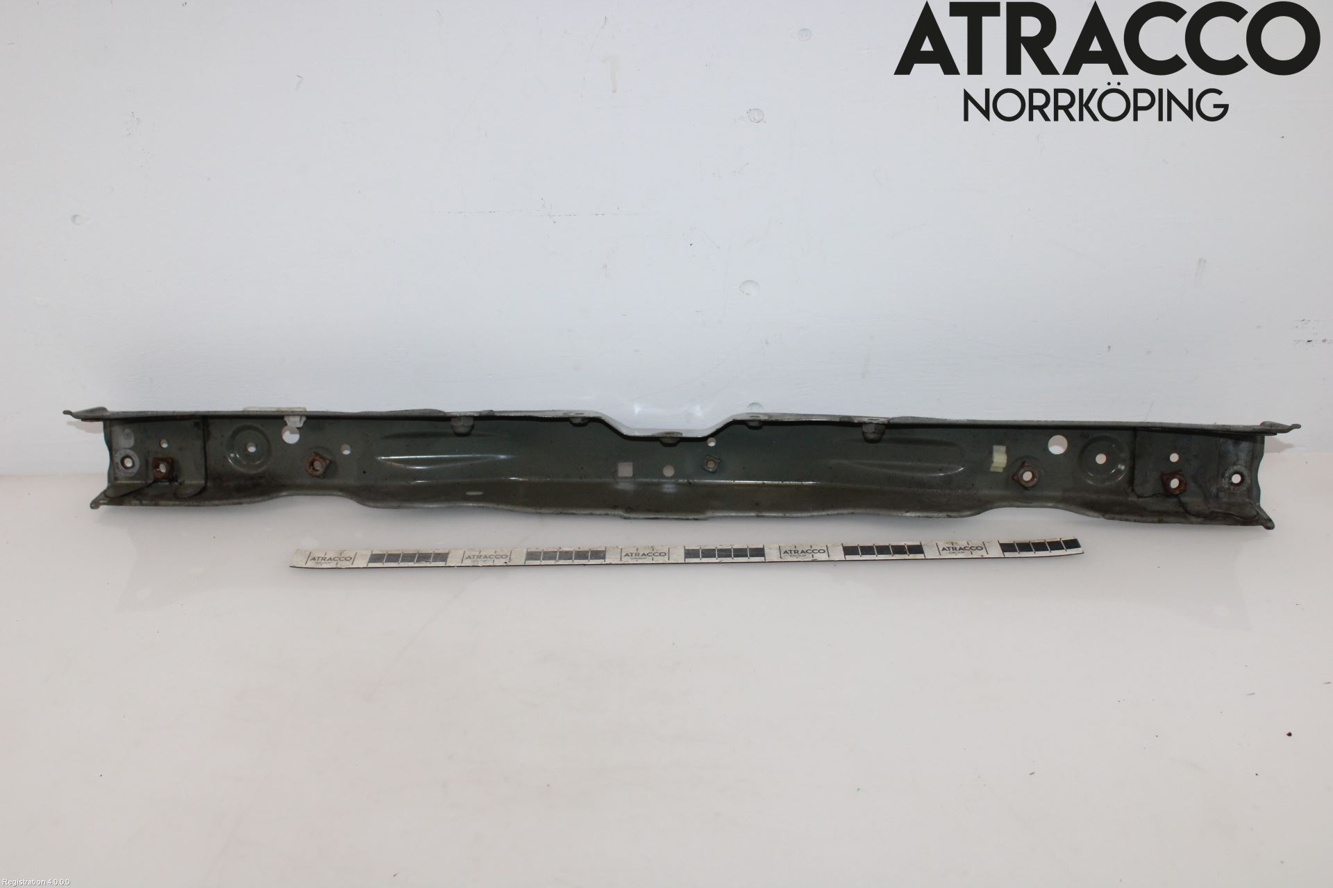 Toyota AVENSIS 03-06 Frontplate Øvre