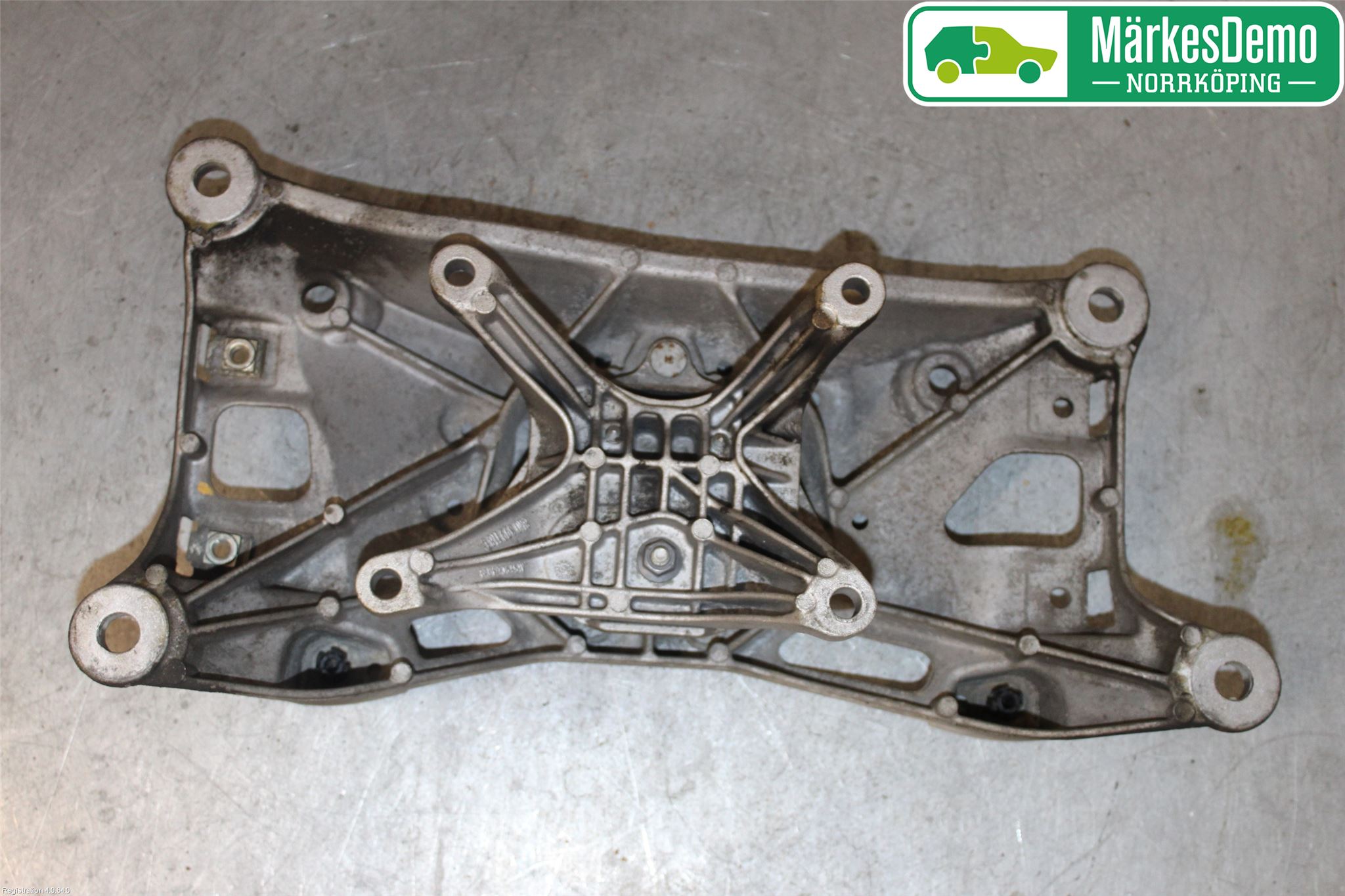 Audi A4/S4 B9 16-19 Gearkasse Bjelke - Travers