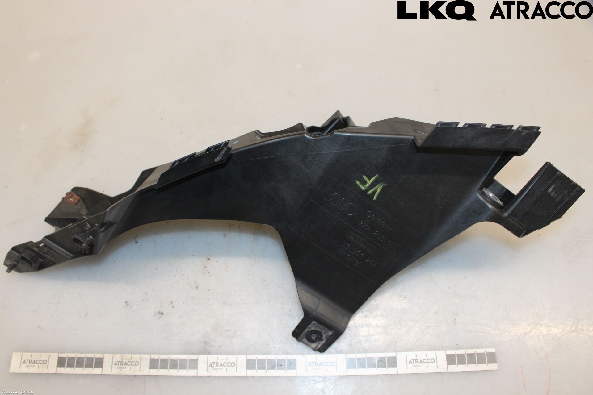 Audi A1/S1 11-18 Frontlykt Holder-Feste