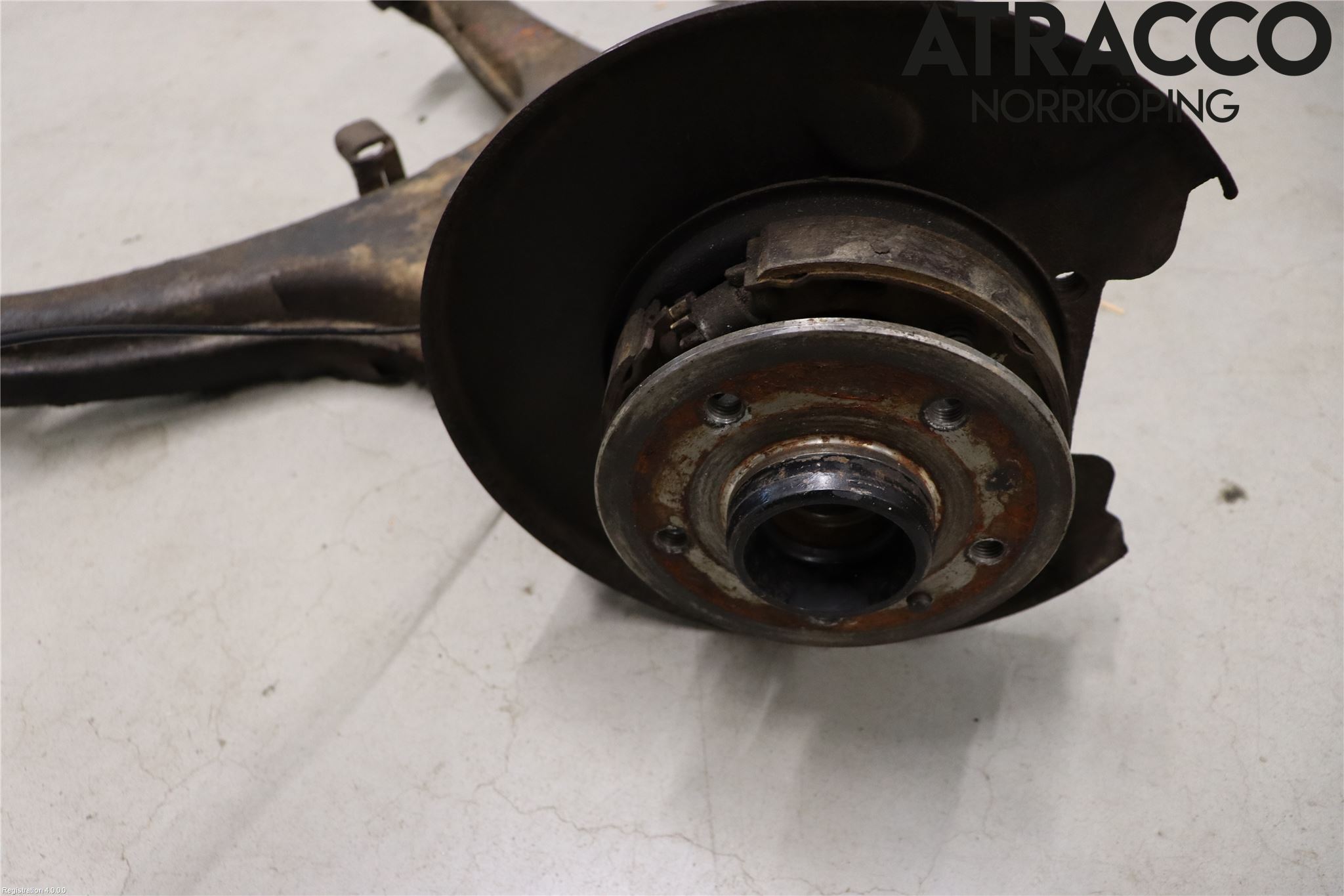 Mercedes-Benz MB COMPAKT  (W115) 68-76 Spindel Vb