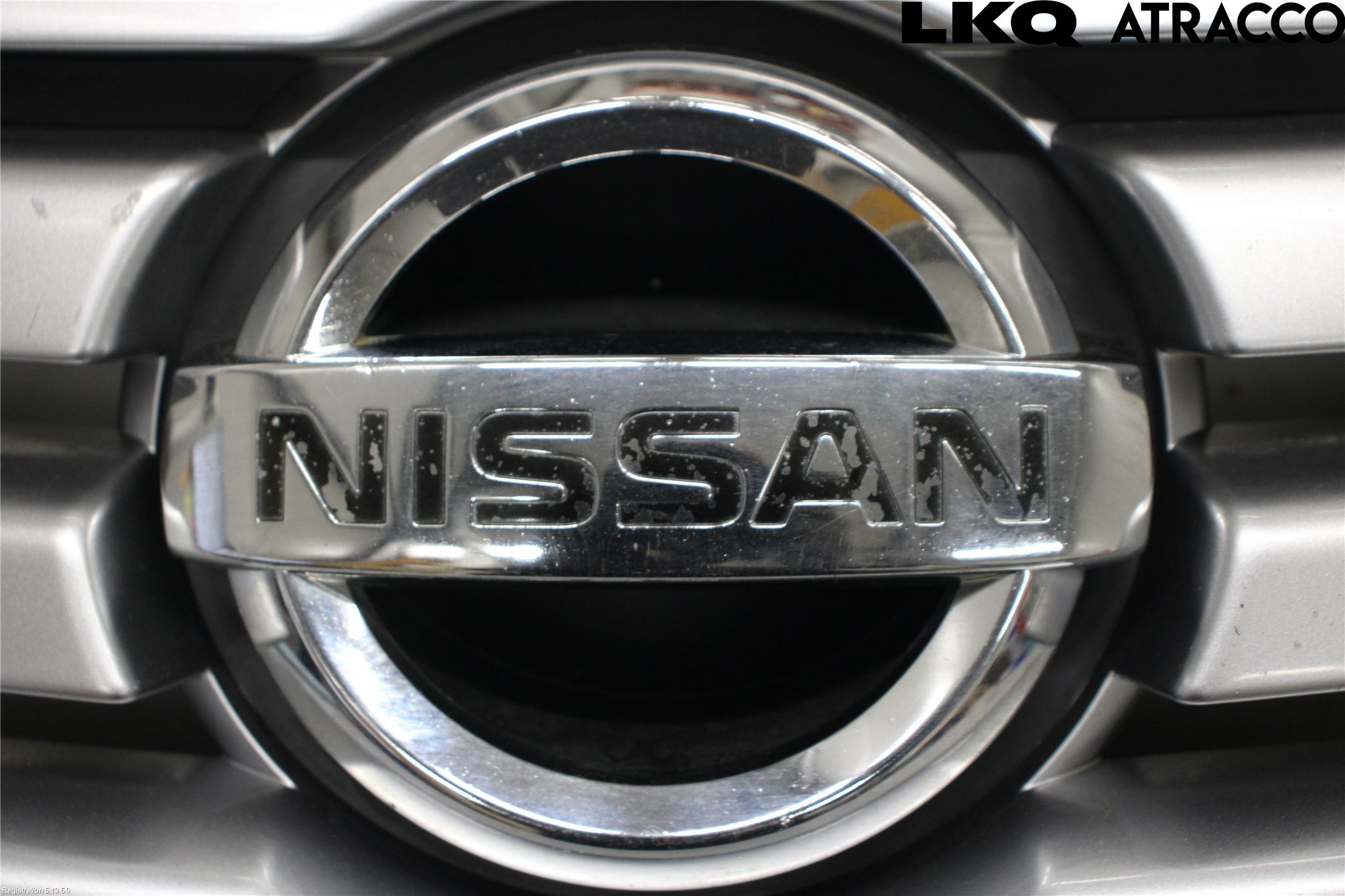 Nissan QASHQAI+2  08-10 Grill Komplett