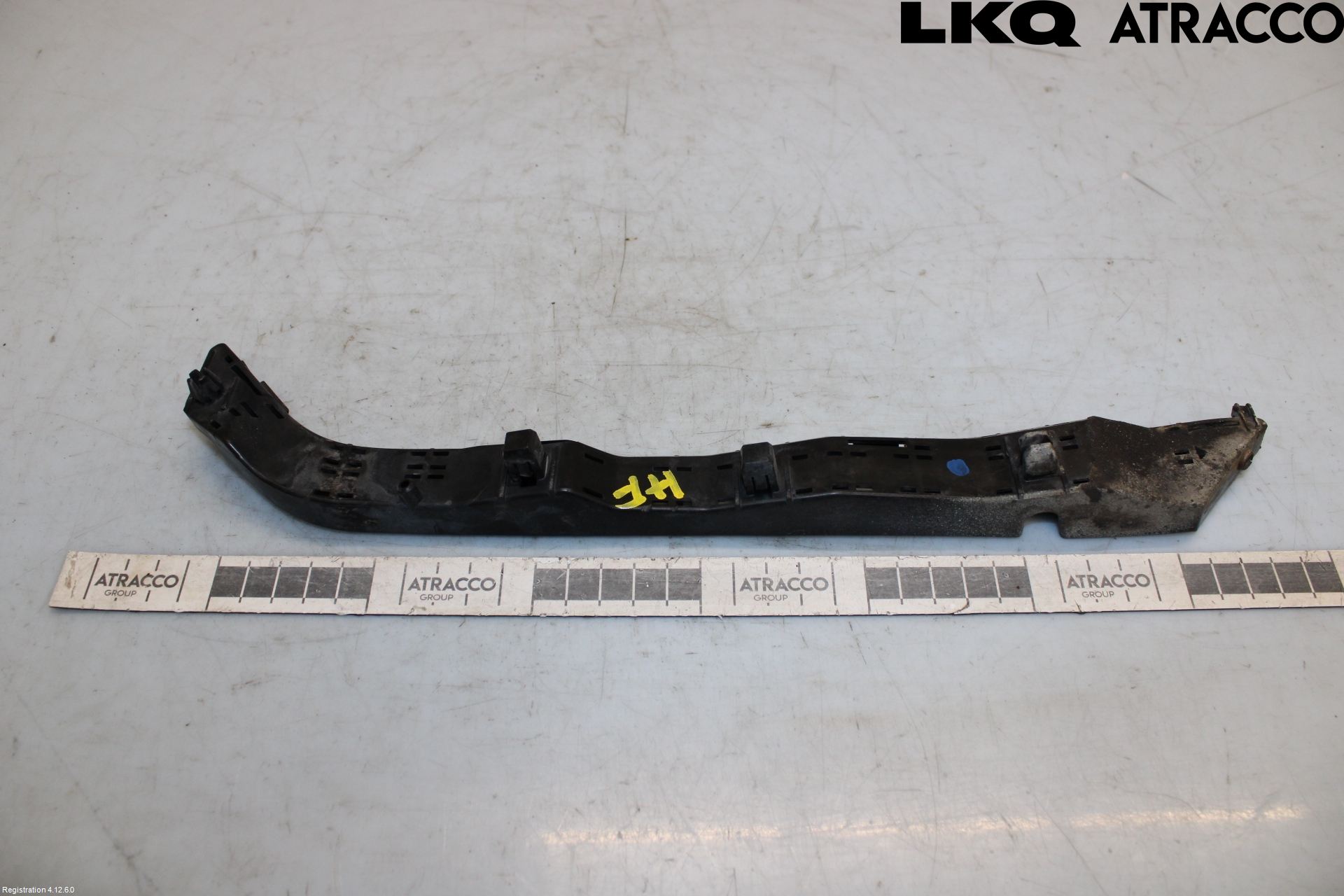 Subaru IMPREZA II  06-07 Støtfangerfeste Foran Høyre