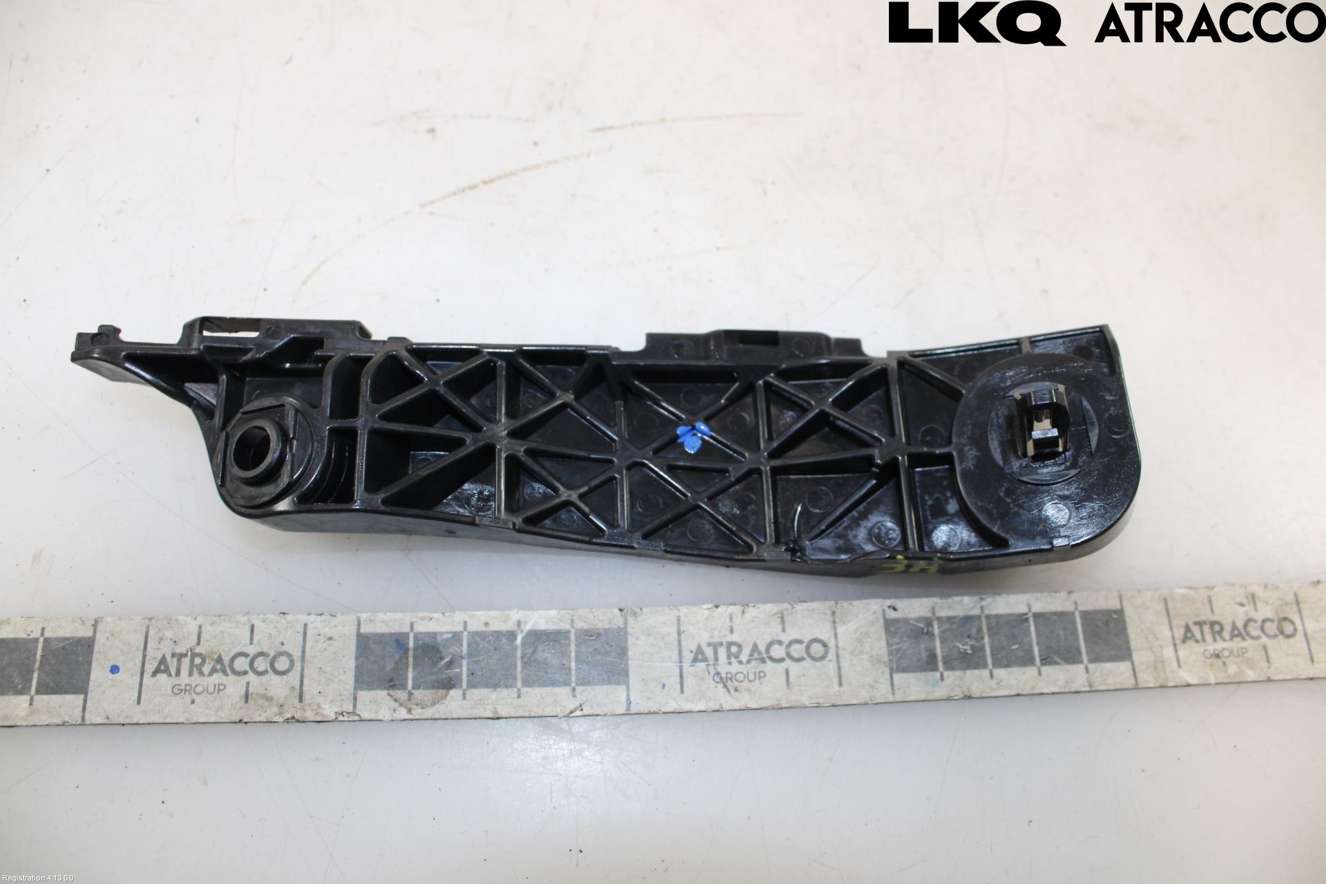 Toyota RAV 4 06-12 Støtfangerfeste Foran Høyre