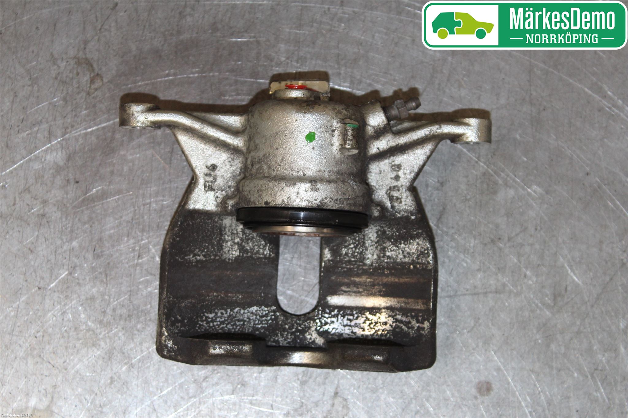 Volkswagen VW PASSAT 15-19 Bremsecaliper Foran Høyre