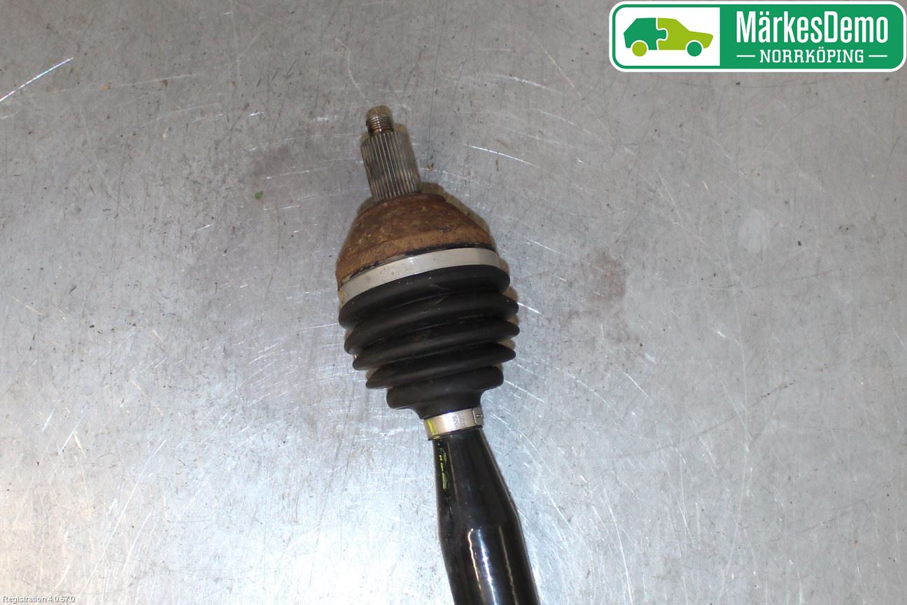 Seat IBIZA IV 08-16 Drivaksel Foran Kompl Høyre