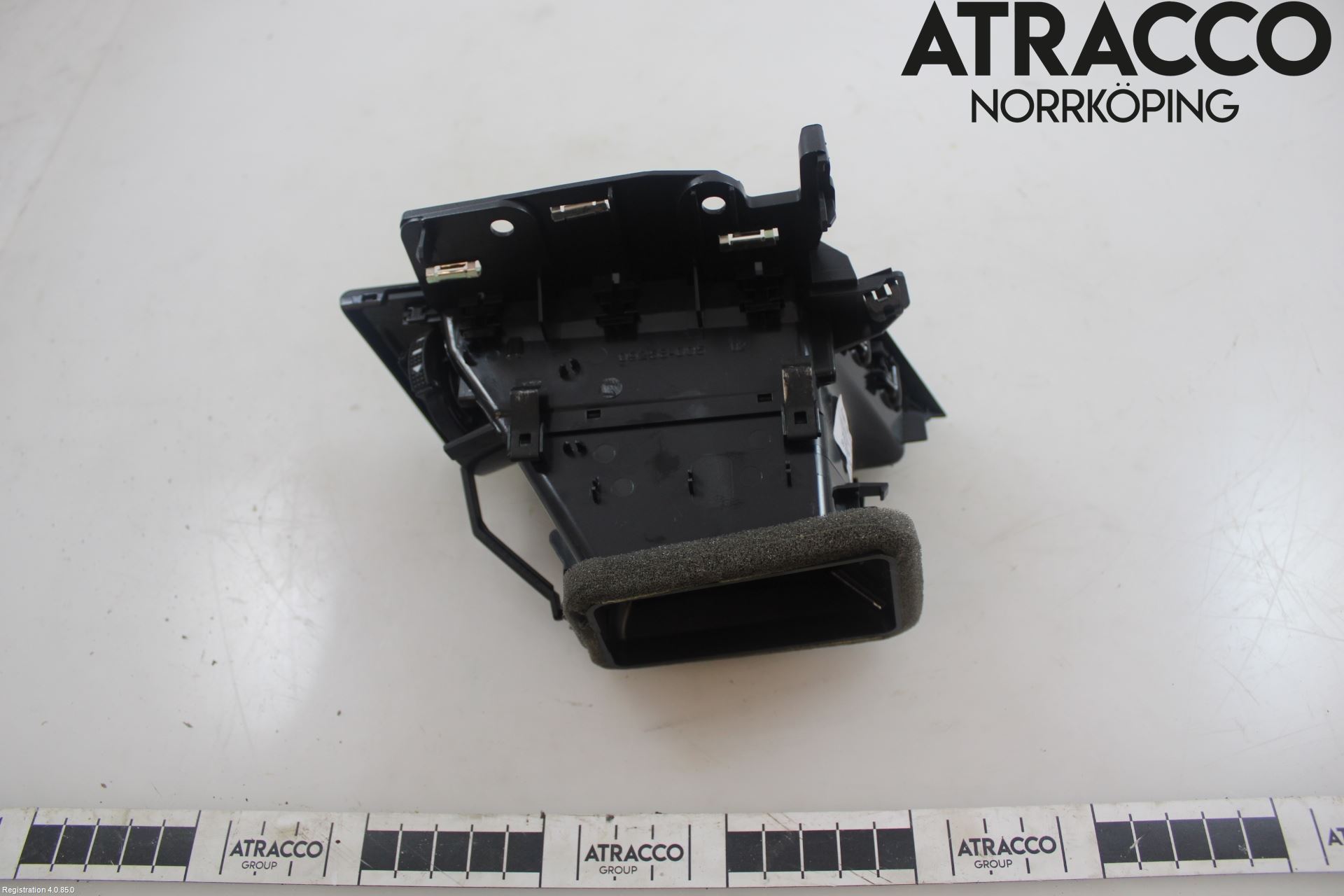 Volkswagen VW PASSAT 20-24 Dashbord Kanal - Dyse