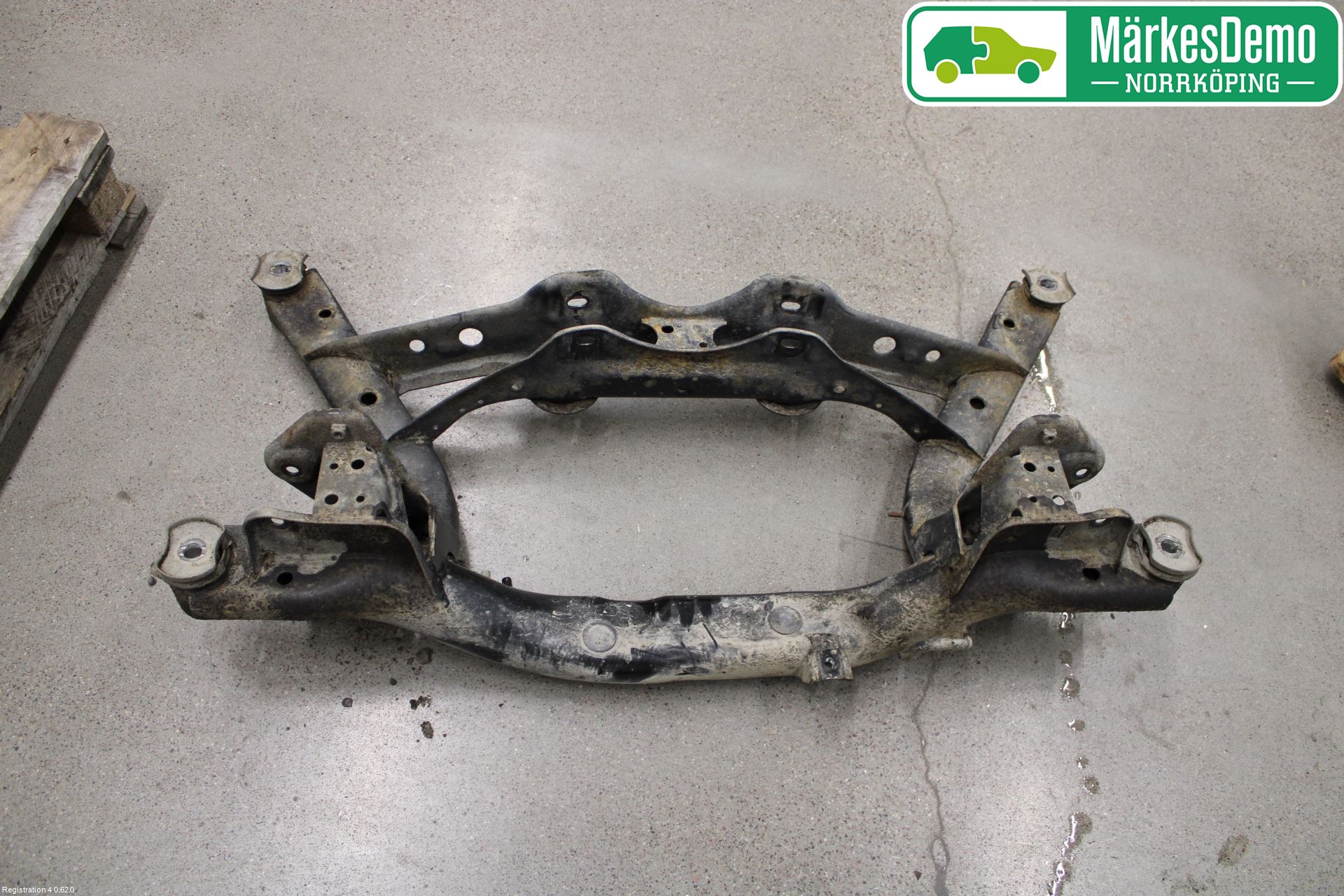 Volkswagen VW GOLF / E-GOLF VII 13-20 Bakaksel Feste Travers-Ramme
