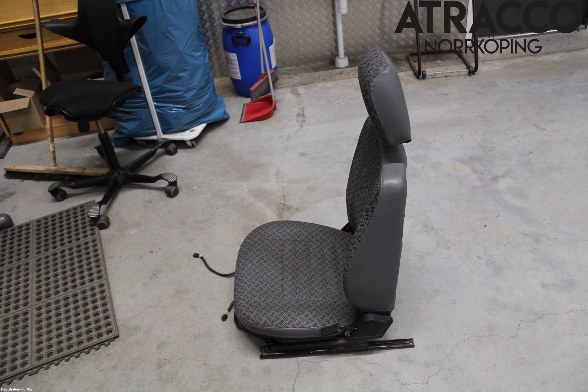 Landrover DEFENDER (L316) 87-06 Innr Sete Foran Venstre