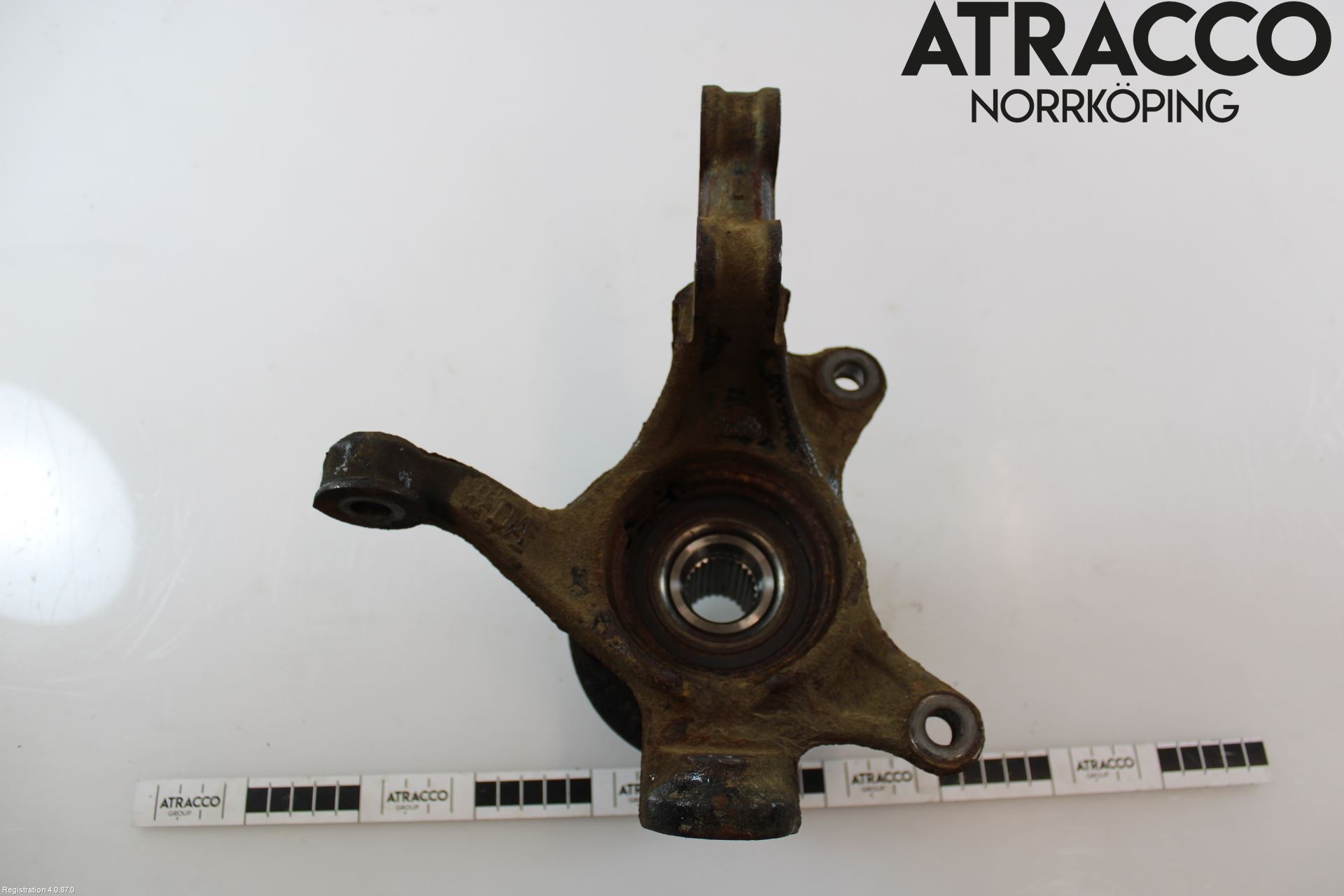 Toyota YARIS XP130 12-14 Spindel Vf