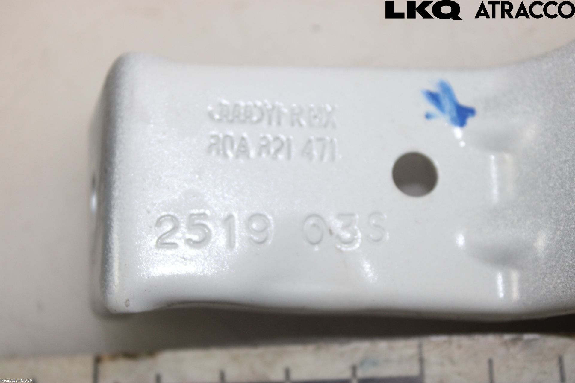 Audi Q5/SQ5 17- Frontskjermfeste Venstre