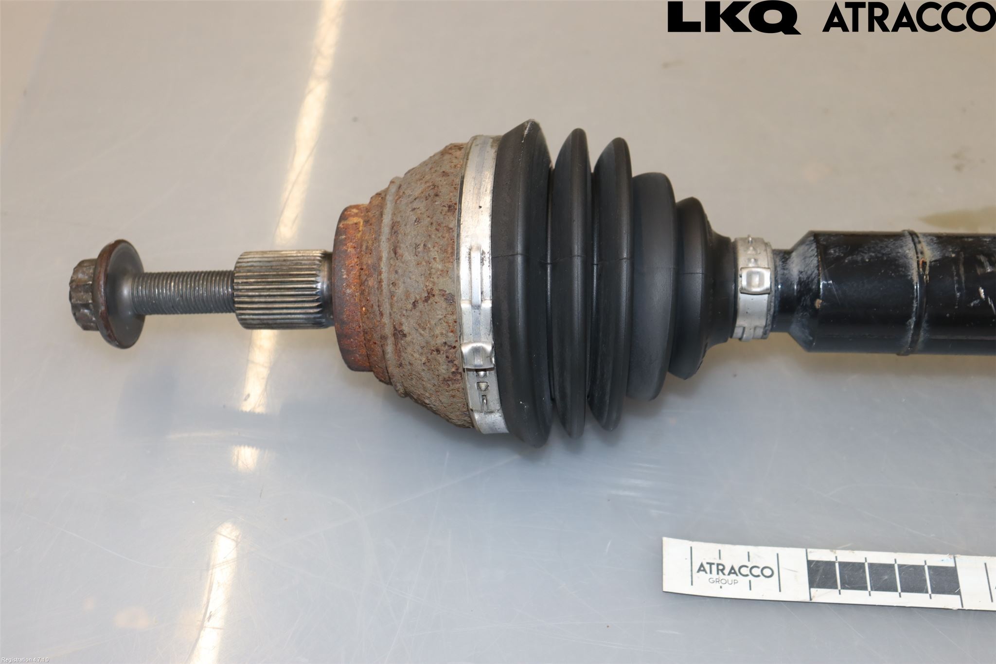 Volkswagen VW PASSAT 15-19 Drivaksel Foran Kompl Høyre