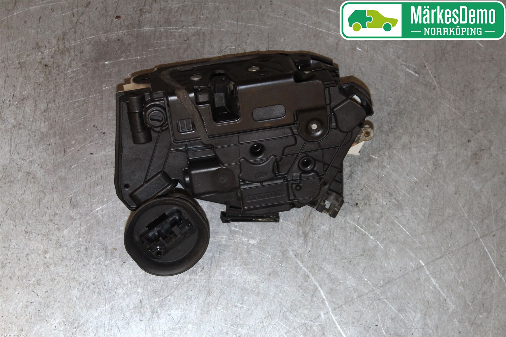 Volkswagen VW GOLF VI 09-13 Dørlås - Låsekasse