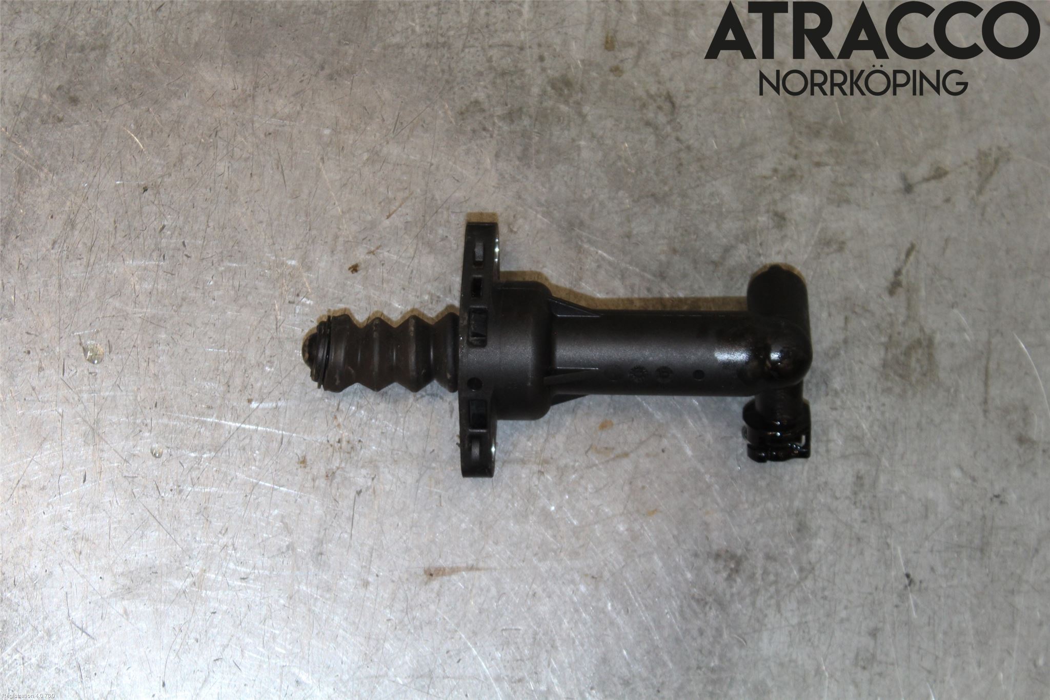 Volkswagen VW CADDY      04-10 Clutch Sylinder Slave