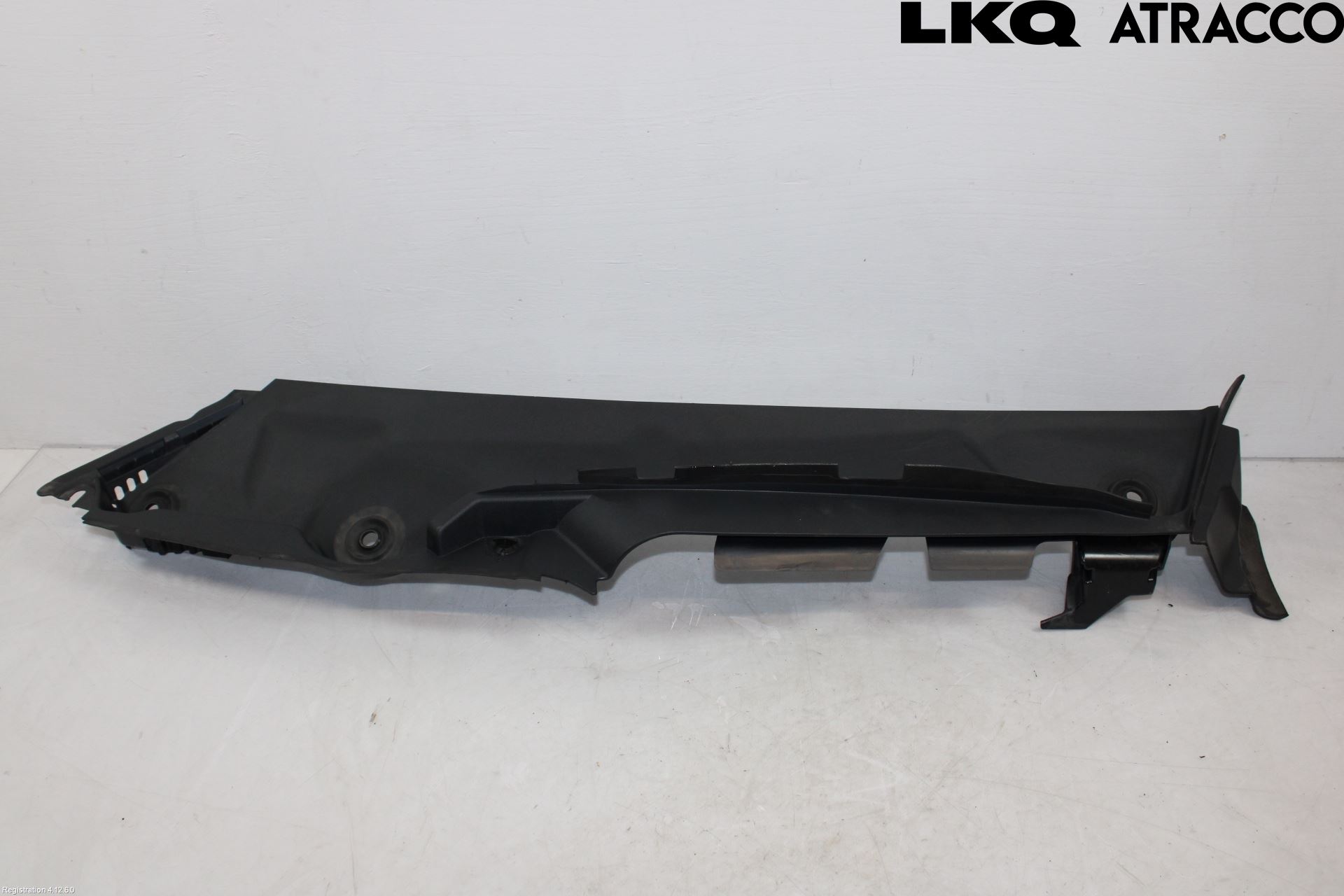 Mercedes-Benz MB C-KLASS (W206) 21- Visker Deksel-Grill-Under Frr