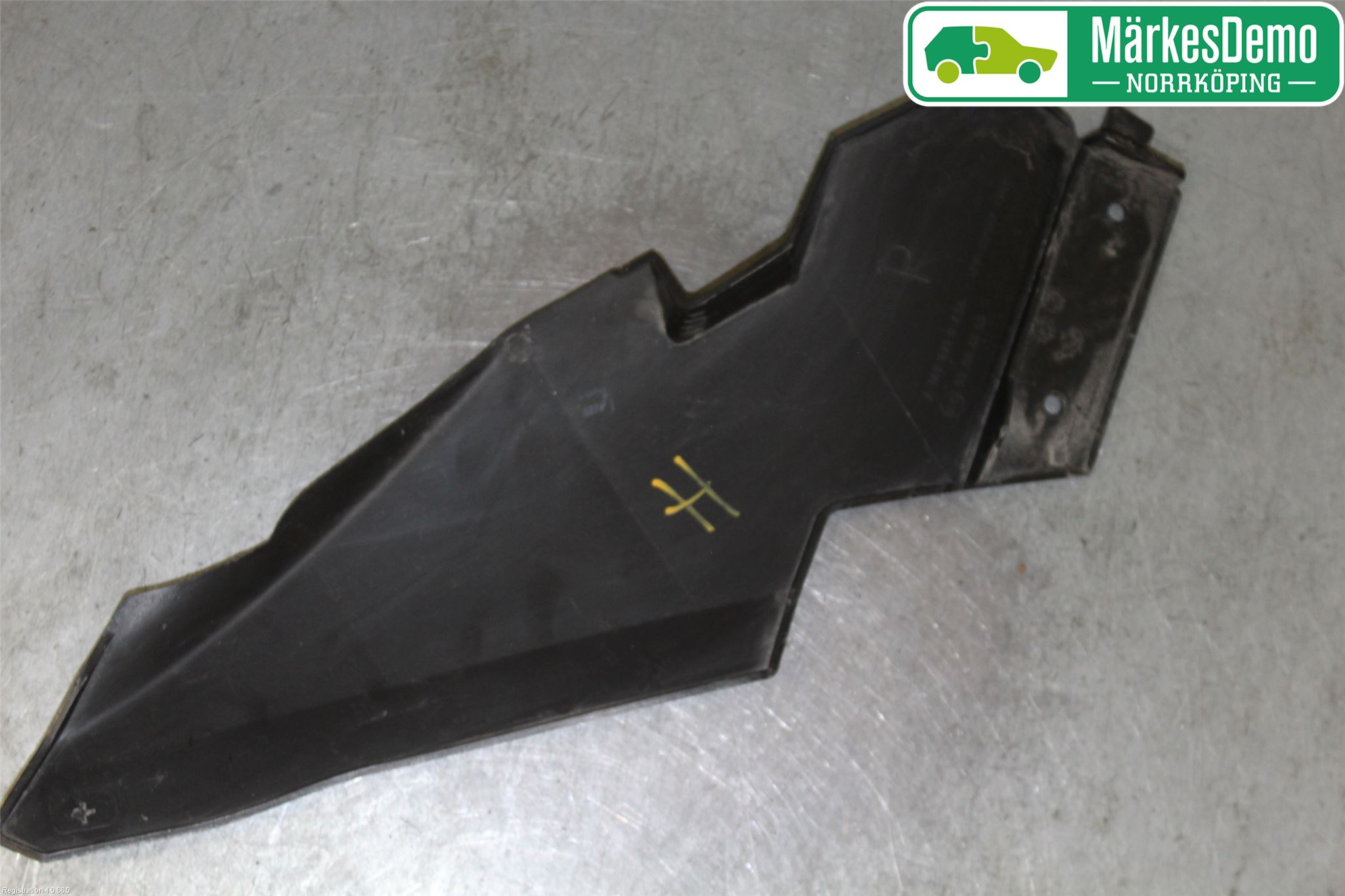 Mercedes-Benz MB B-KLASS (W245) 05-12 Frontlykt Ramme H Lyktering