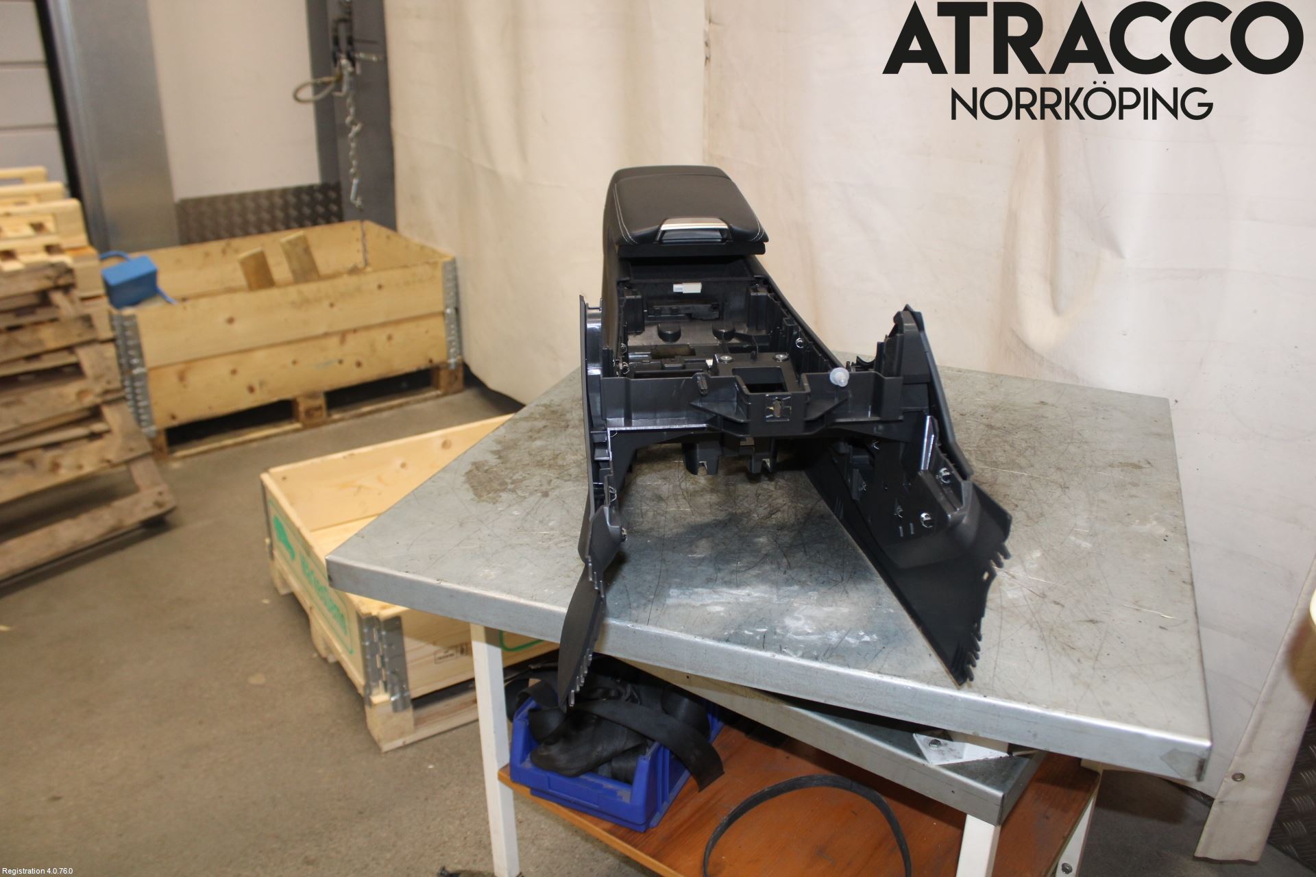 Audi A6 F2/C8 19- Instrumentkonsoll Midt