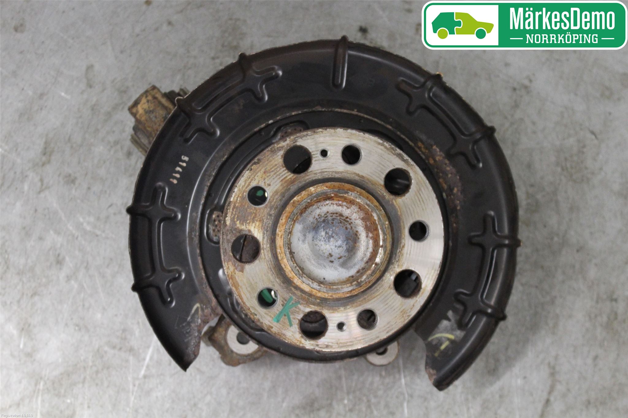 Kia SPORTAGE (SL) 11-15 Spindel Vb
