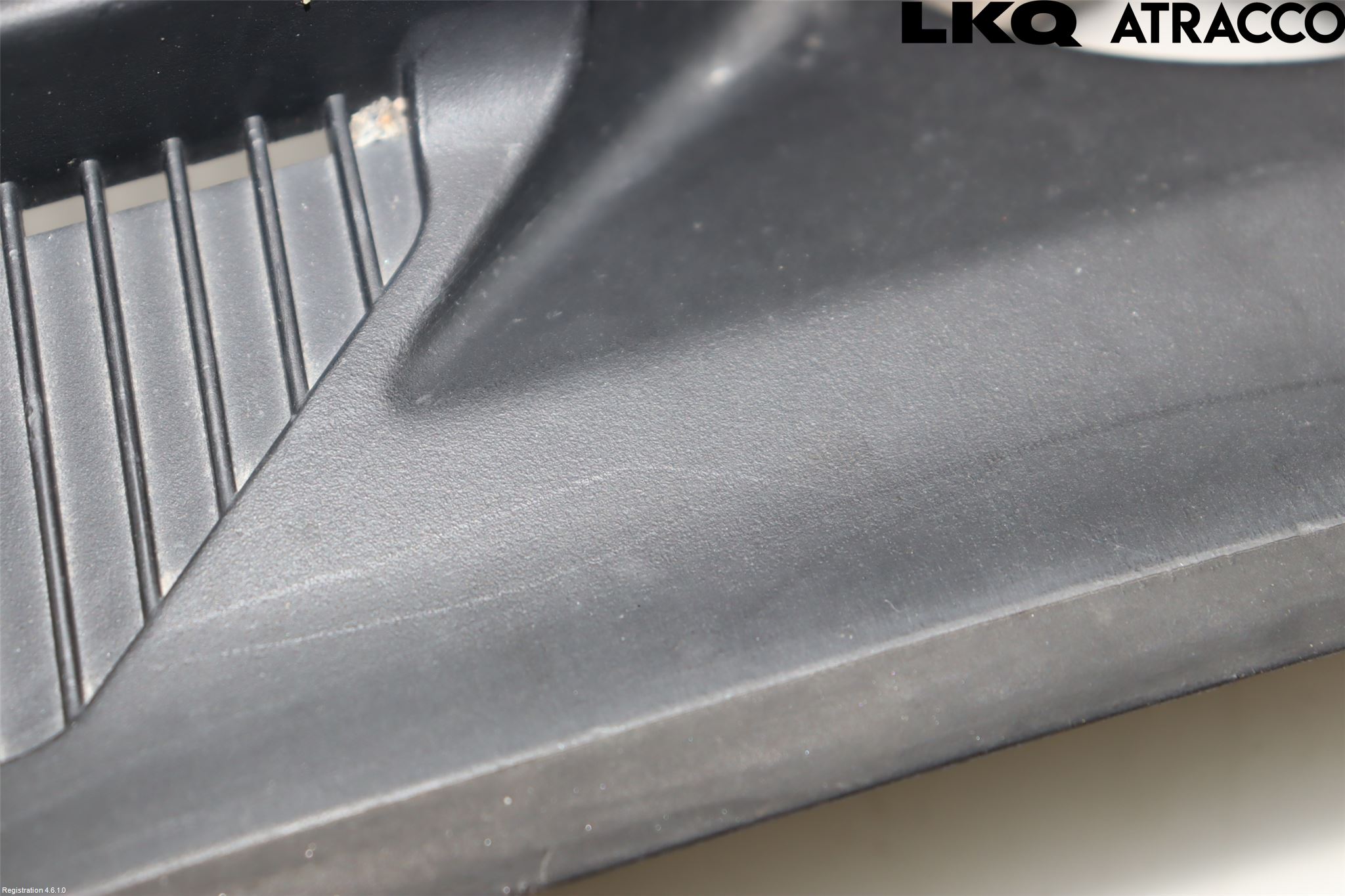 Nissan ALMERA    00-06 Visker Deksel-Grill-Under Frr