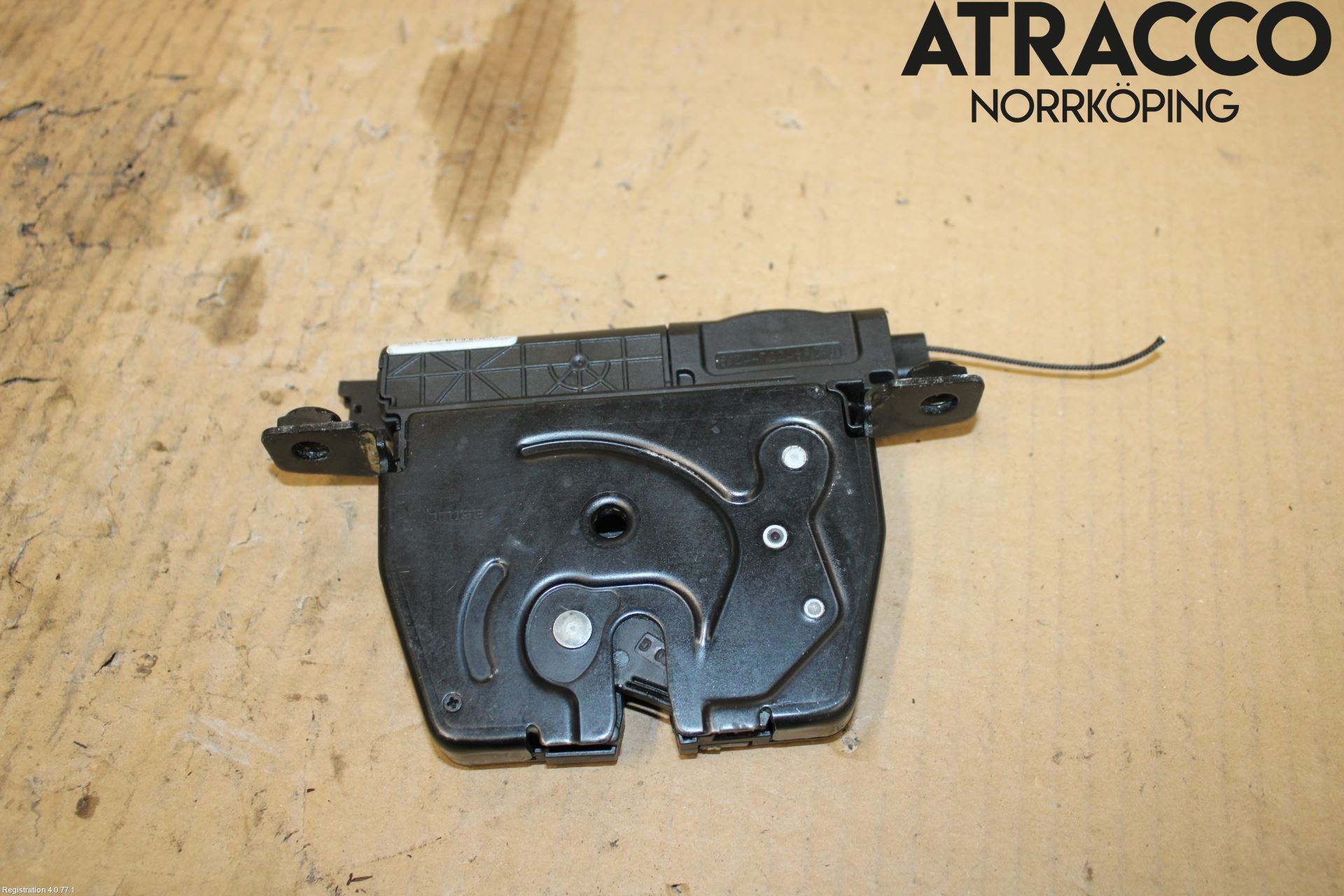 BMW 5 F10/F11/F18 09-17 Bakluke-Lokk Låsekasse