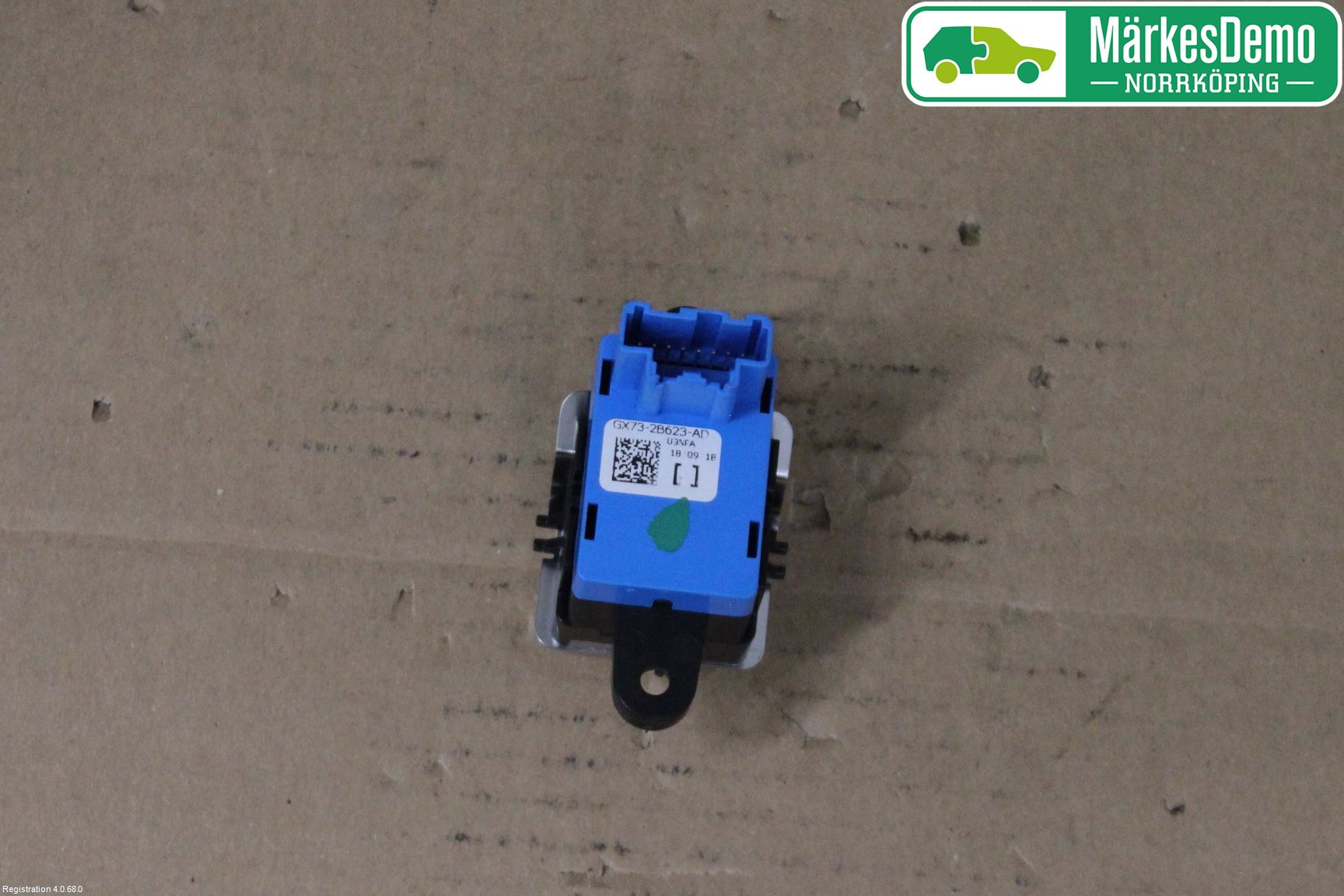 Jaguar XE (X760) 15-24 Bryter Parkeringsbrems