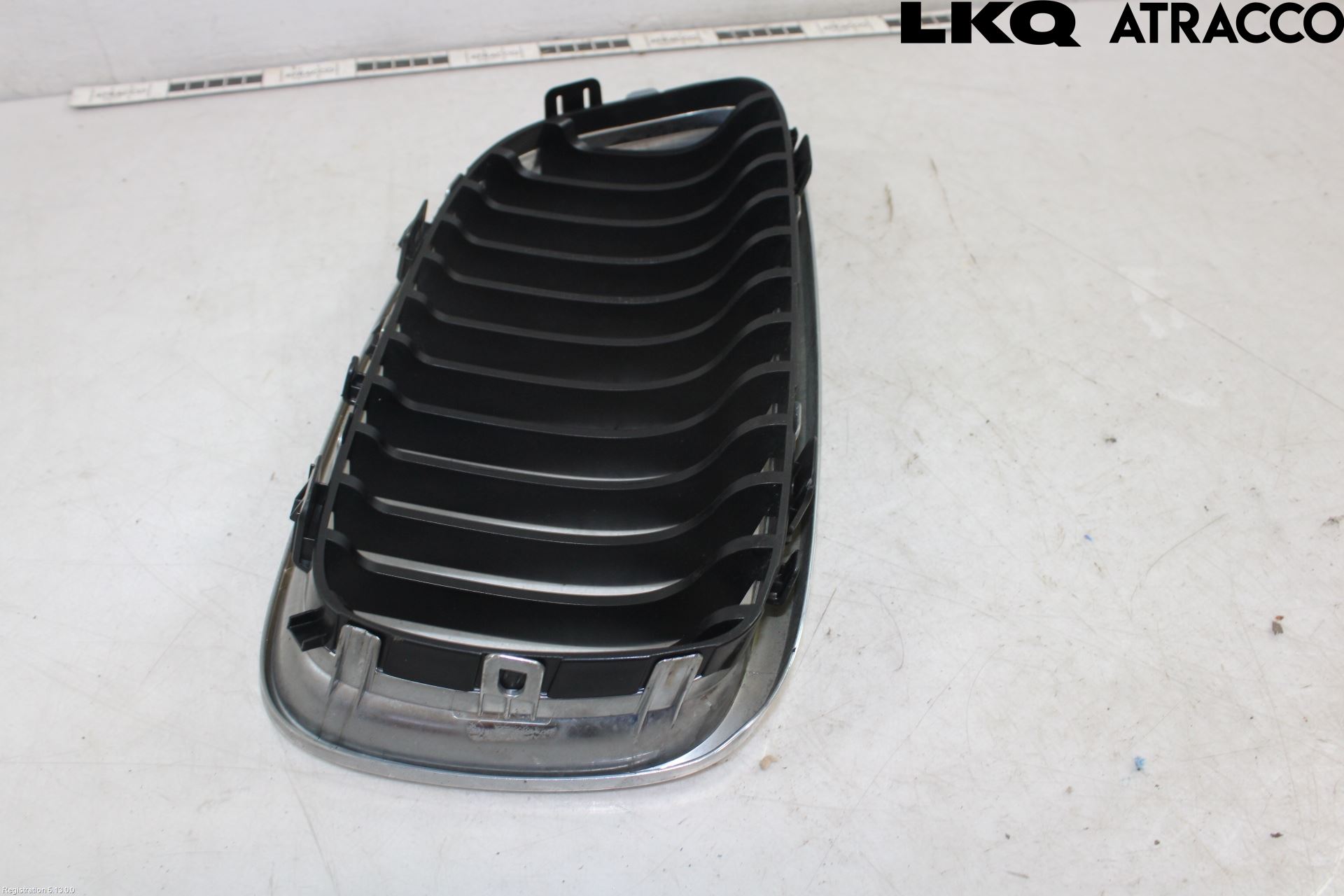 BMW 3 E90/91 SED/TOU 05-12 Grilldel Venstre