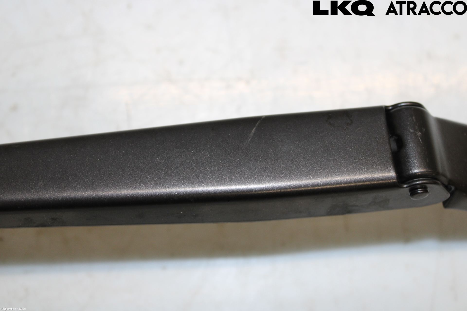 MG 4 23- Viskerarm-Armer Frontrute