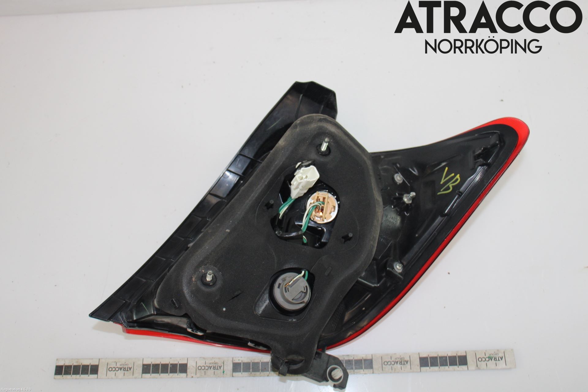 Toyota YARIS XP130 15-20 Baklykt Venstre