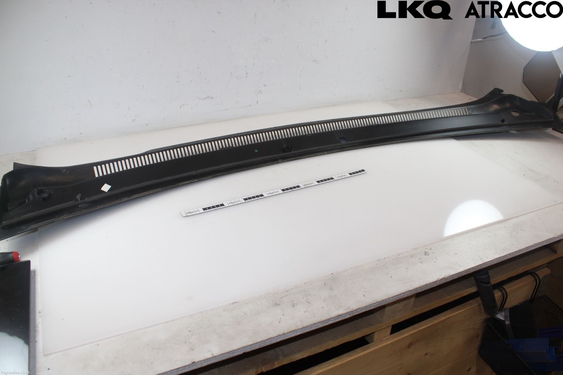 Volkswagen VW TRANSP/CARAVELLE (T5) 04-15 Visker Deksel-Grill-Under Frr