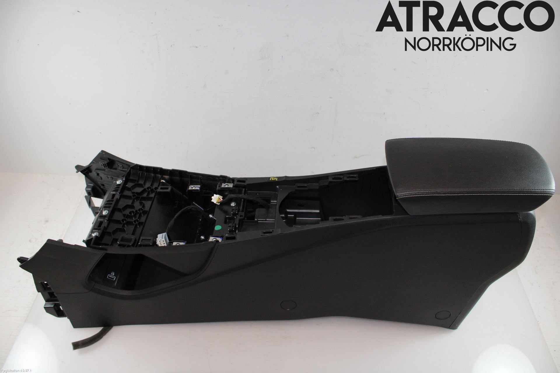 MG ZS EV 20- Instrumentkonsoll Midt