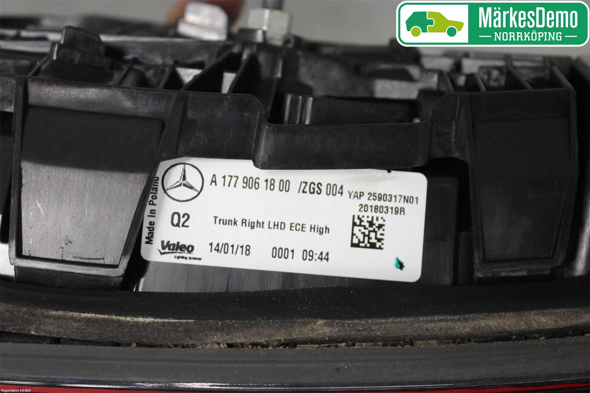 Mercedes-Benz MB A-KLASS (W177) 18- Baklykt Høyre  På Luke(Indre)