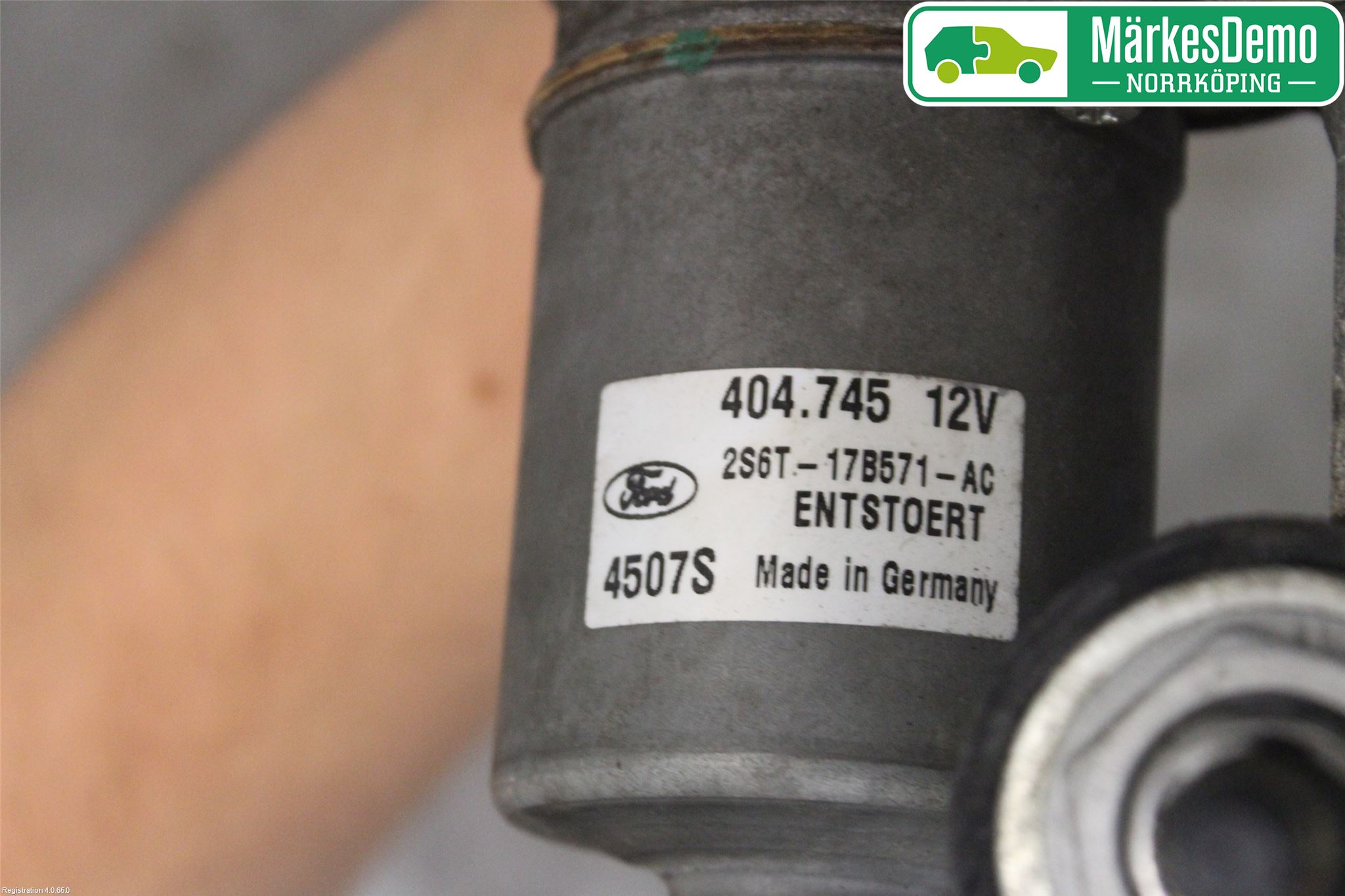 Ford FIESTA     06-08 Viskeroverføring Frontrute