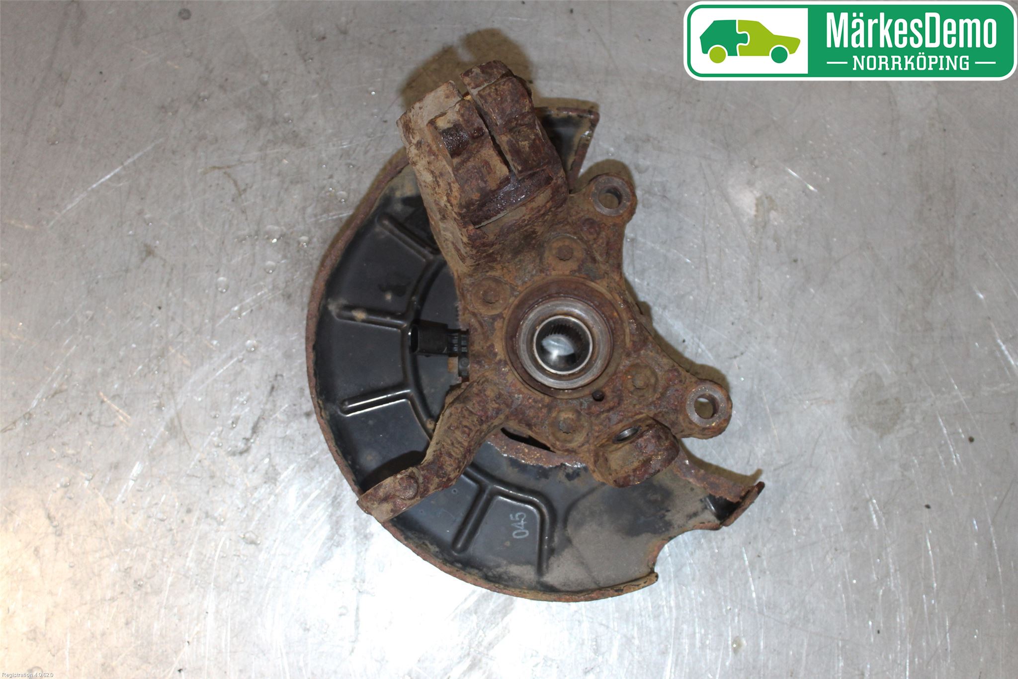 Volkswagen VW GOLF VI 09-13 Spindel Vf
