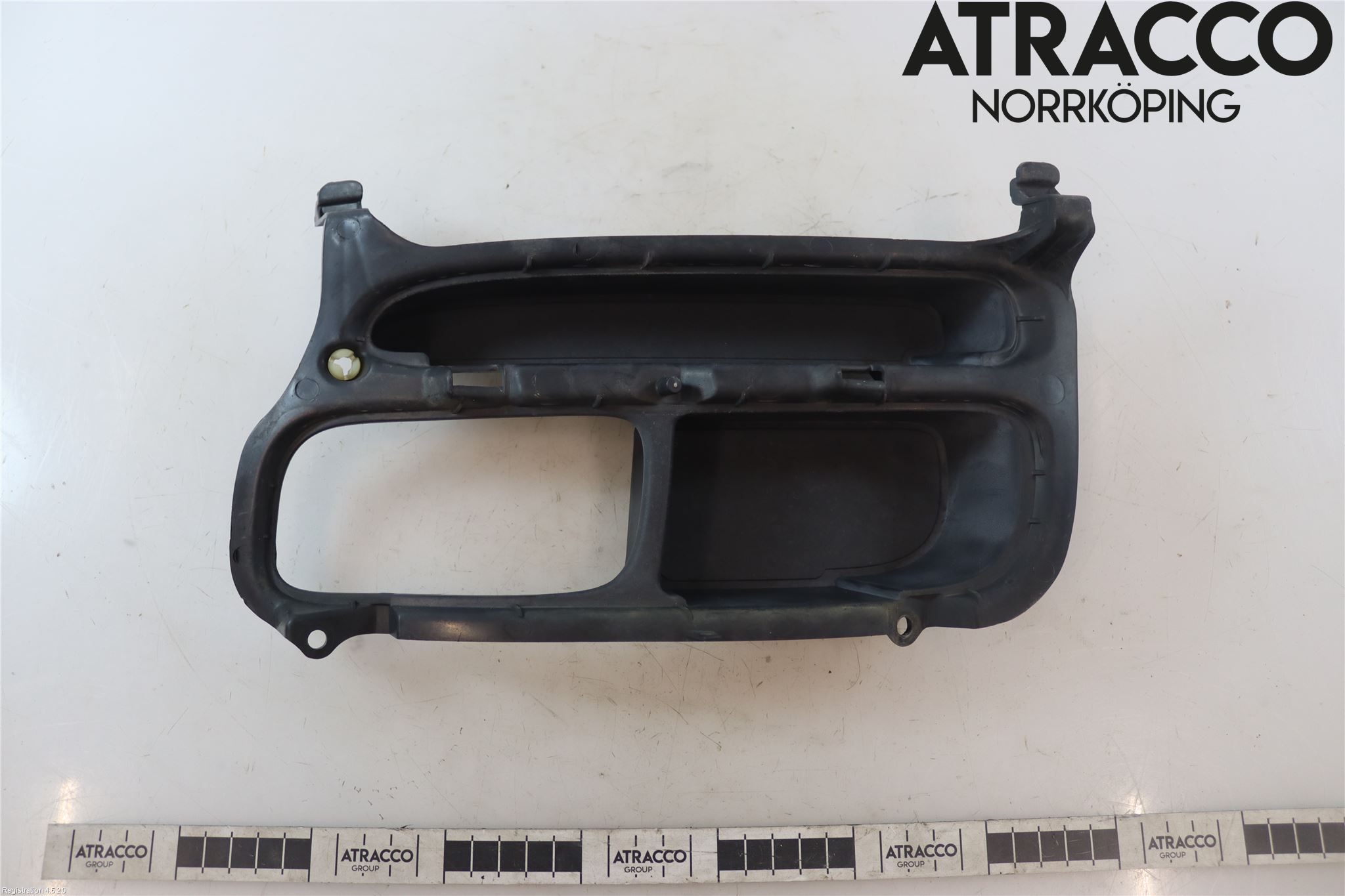 Toyota AVENSIS 03-06 Frontlykt Kurve-Tåkelys Ramme